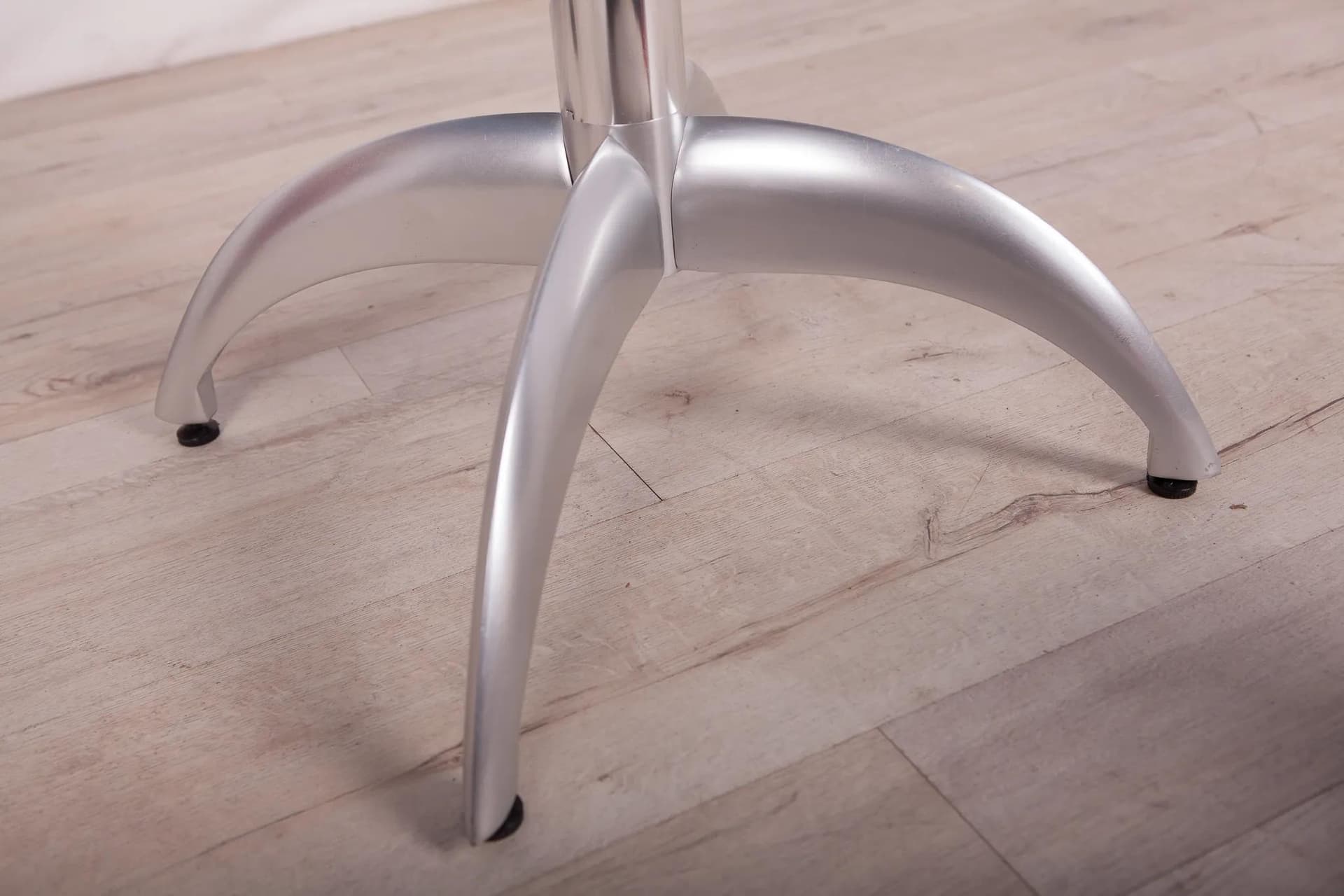 Stolik boczny, szkło czarne, aluminium, Dania, XXI w. - 71313