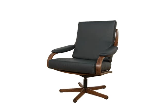 Executive swivel chair, black leather, walnut wood, Soda Galvano, Norway, 1960s. - DIMENSION
