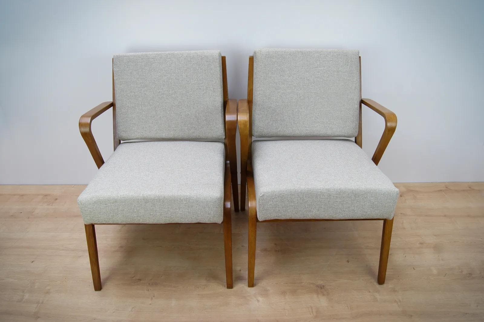 Para foteli model 53693, drewno brązowy, tkanina szara, proj. S. Selmanagic, Niemcy, lata 50. - 71102