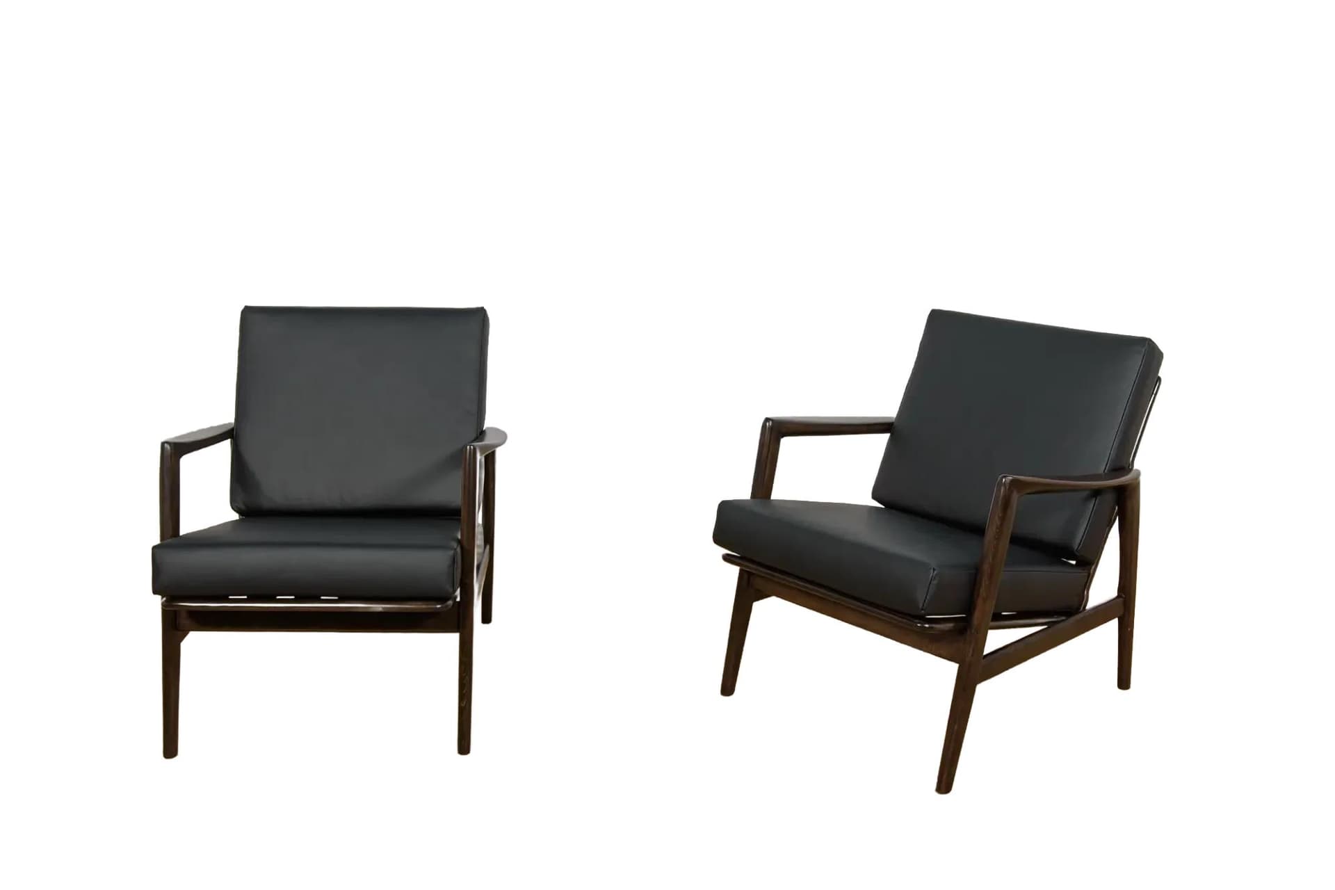 Pair of armchairs 300-139, black leather, rosewood-stained beech, Swarzędzka Fabryka Mebli, Poland, 1960s.