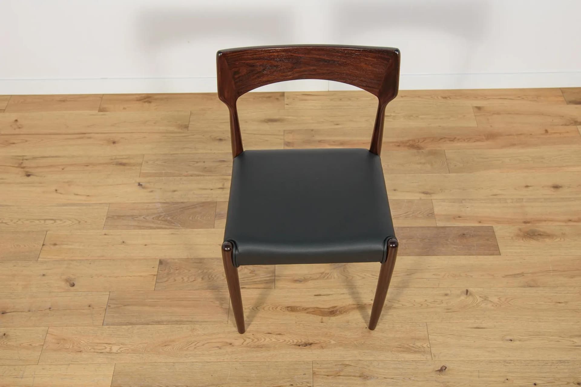 Komplet sześciu krzeseł, palisander brązowy, skóra czarna, Bernhard Pedersen & Søn, Dania, lata 60. - 70979