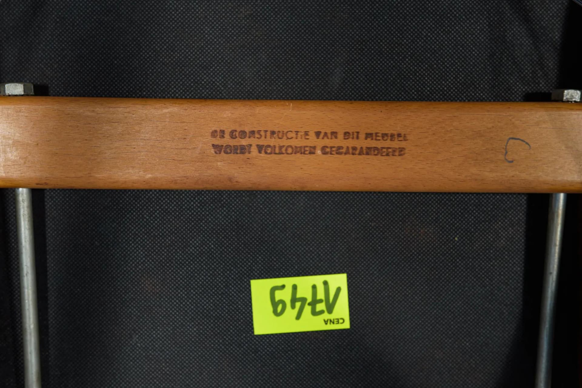 Komplet czterech krzeseł Scissor, teak brązowy, velvet żółty, proj. L. van Teeffelen, Wébé, Holandia, lata 50. - 70954