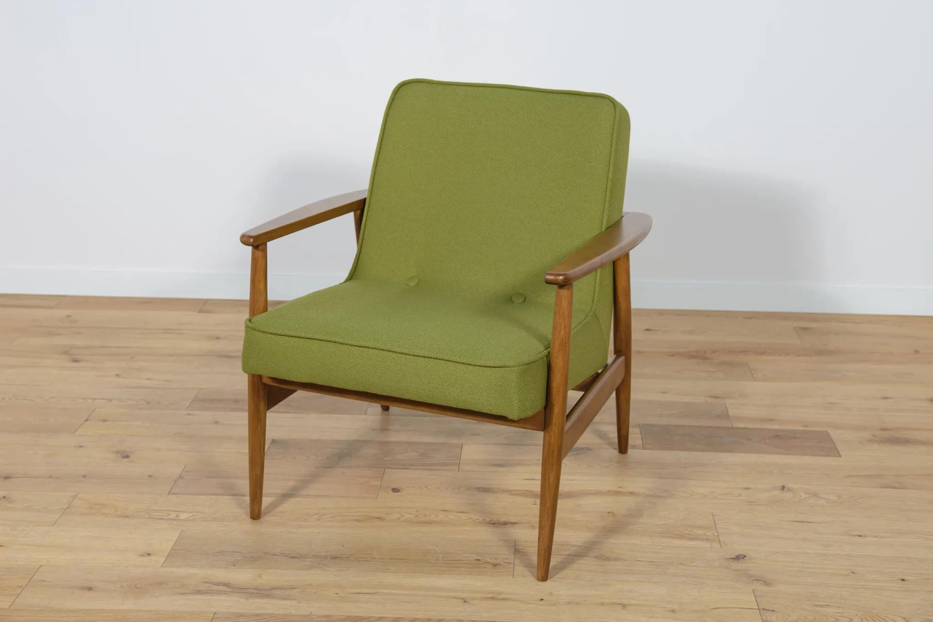 Para foteli Typ 300-192, oliwkowy, buk, proj. J. Kędziorek, Polska, lata 70. - 70932