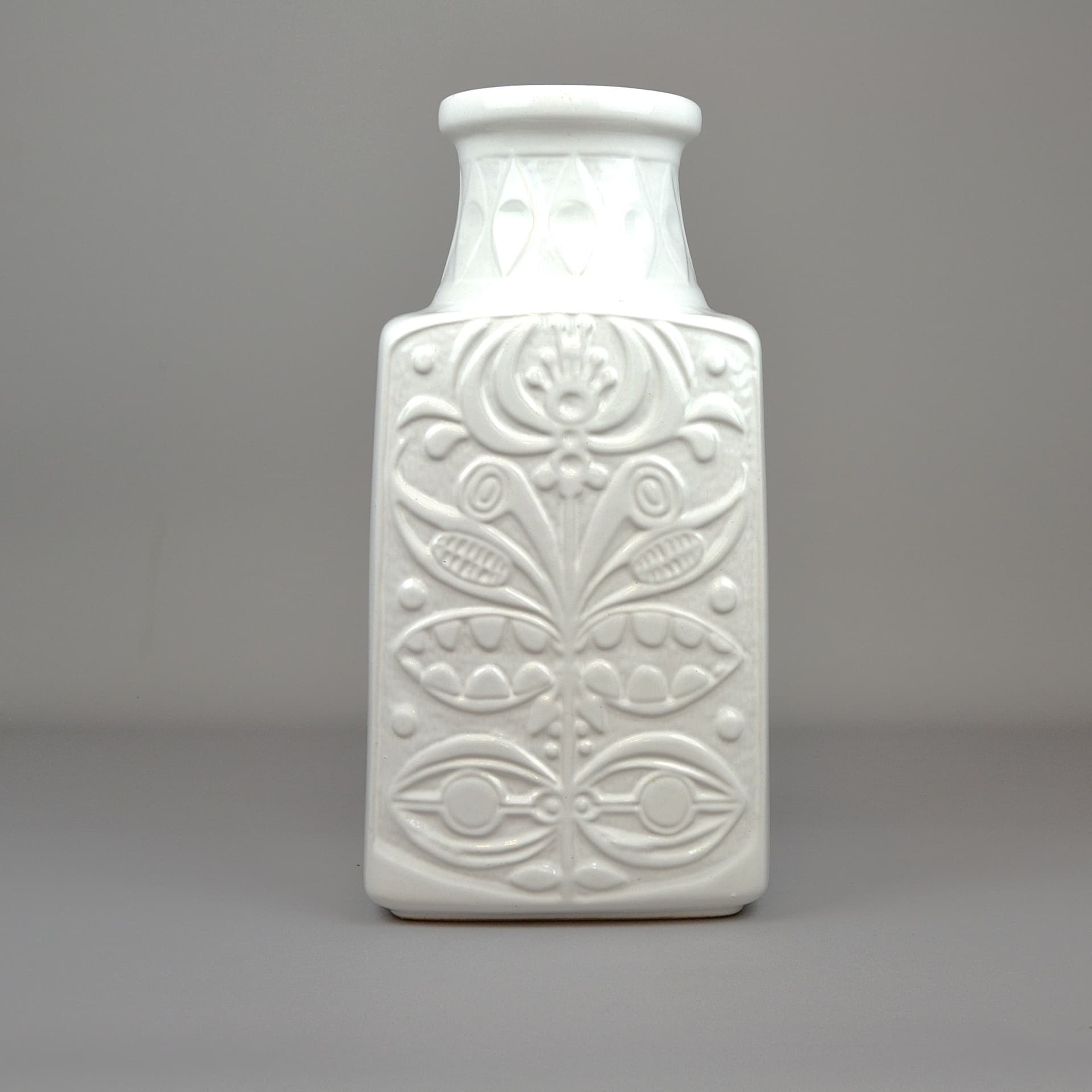 Floor vase, white ceramic, by B. Mans, Germany, 1970s. - 508