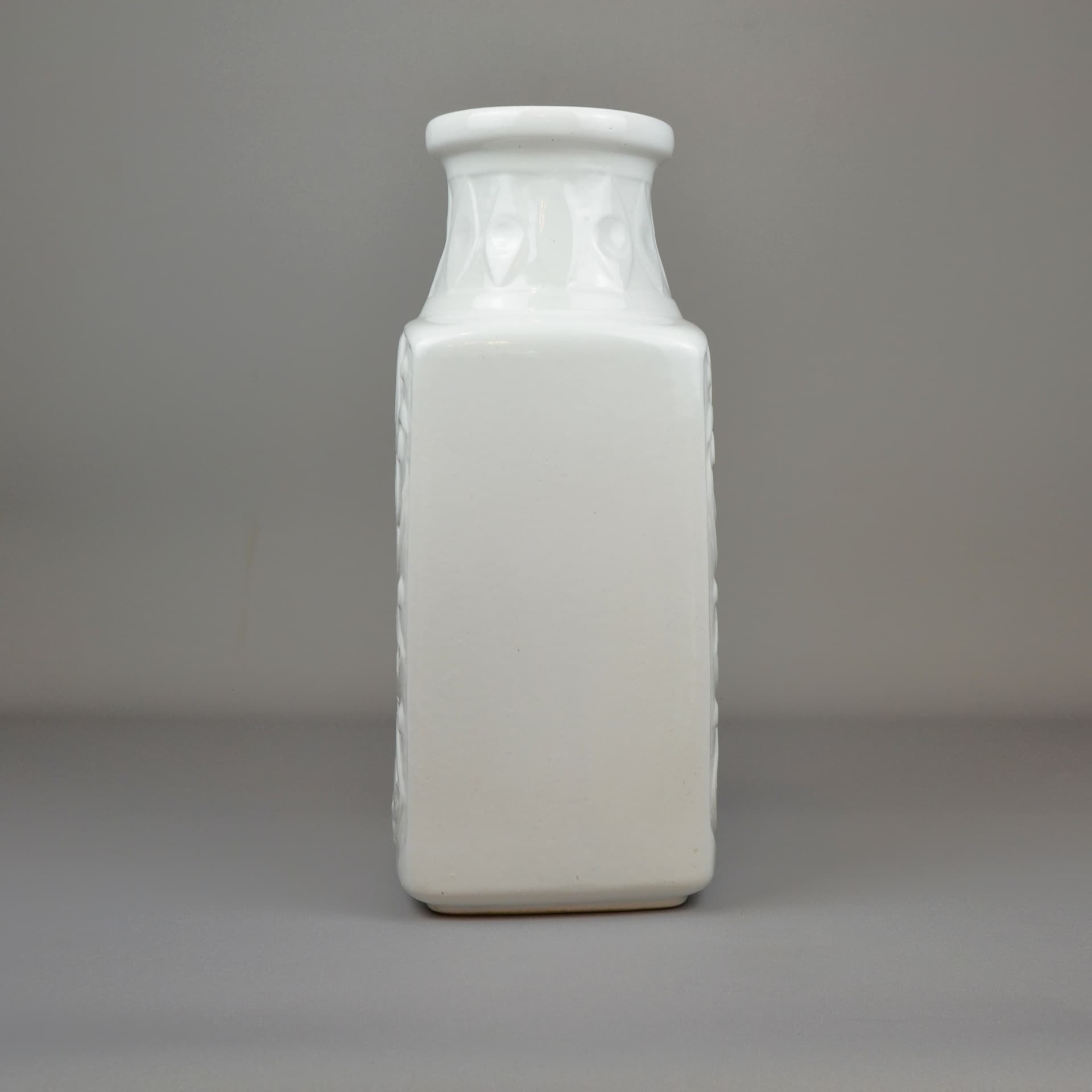 Floor vase, white ceramic, by B. Mans, Germany, 1970s. - 507