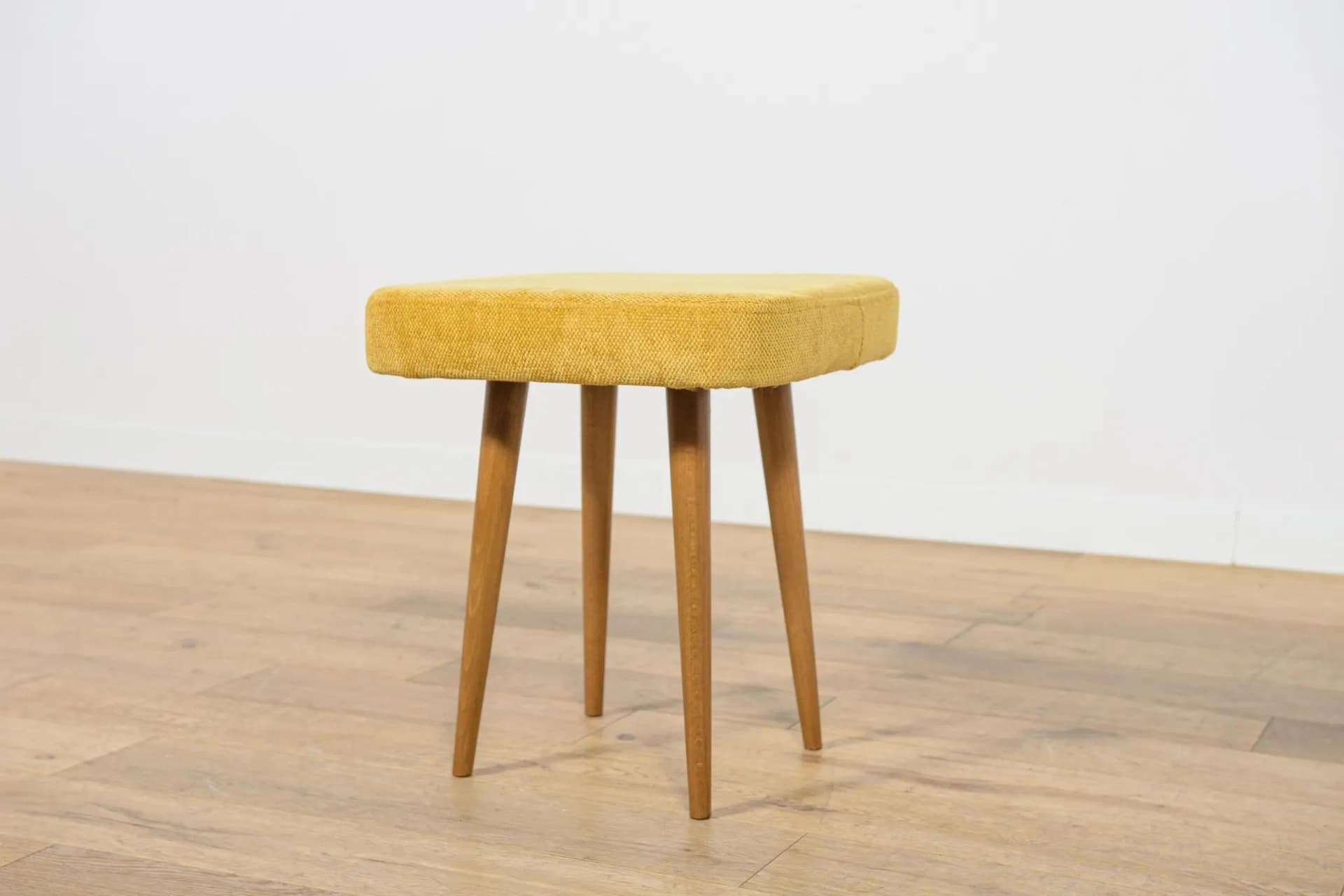 Stołek, żółty, buk brązowy, Polska, lata 70. - 70796