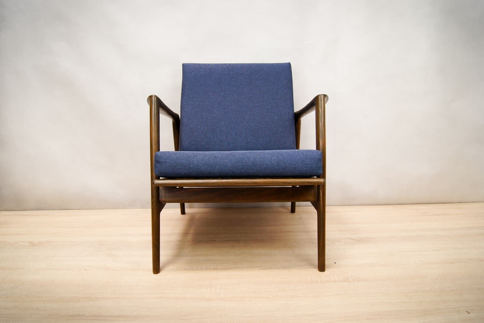 Armchair 300-139, navy blue, walnut-stained beech, Swarzędzka Fabryka Mebli, Poland, 1960s. - 70561