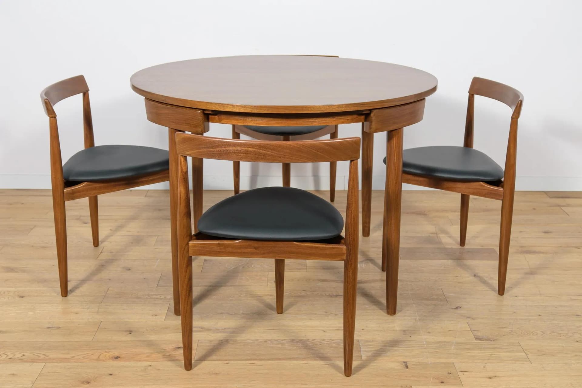 Zestaw jadalniany, drewno tekowe brązowy, skóra czarna, proj. H. Olsen, Frem Røjle, Dania, lata 50. - 70459