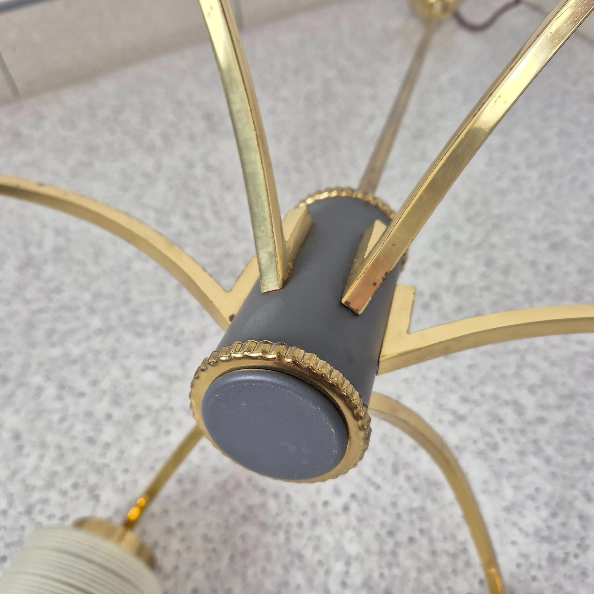 Żyrandol Rockabilly, mosiądz, szkło kremowy, Niemcy, lata 50. - 73128