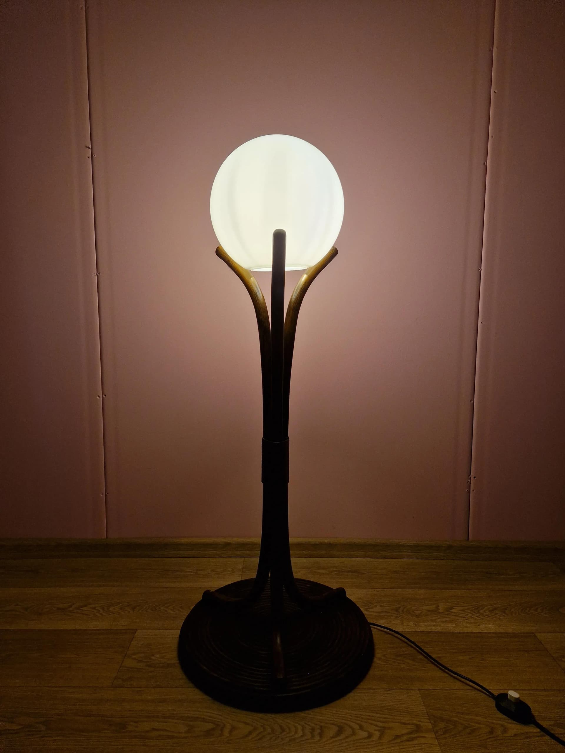 Lampa podłogowa, rattan brązowy ciemny, Polska, lata 70. - 73112