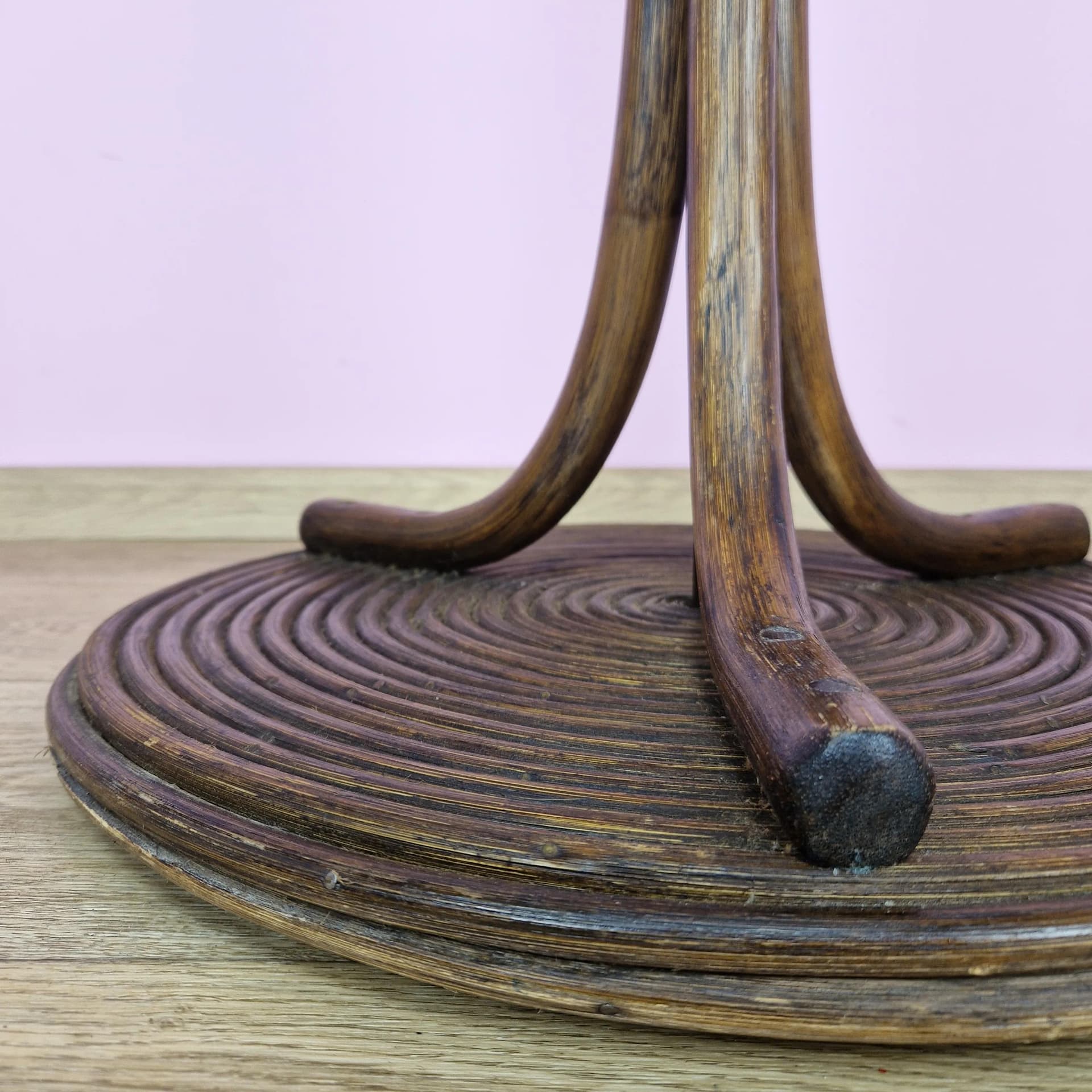 Lampa podłogowa, rattan brązowy ciemny, Polska, lata 70. - 73106