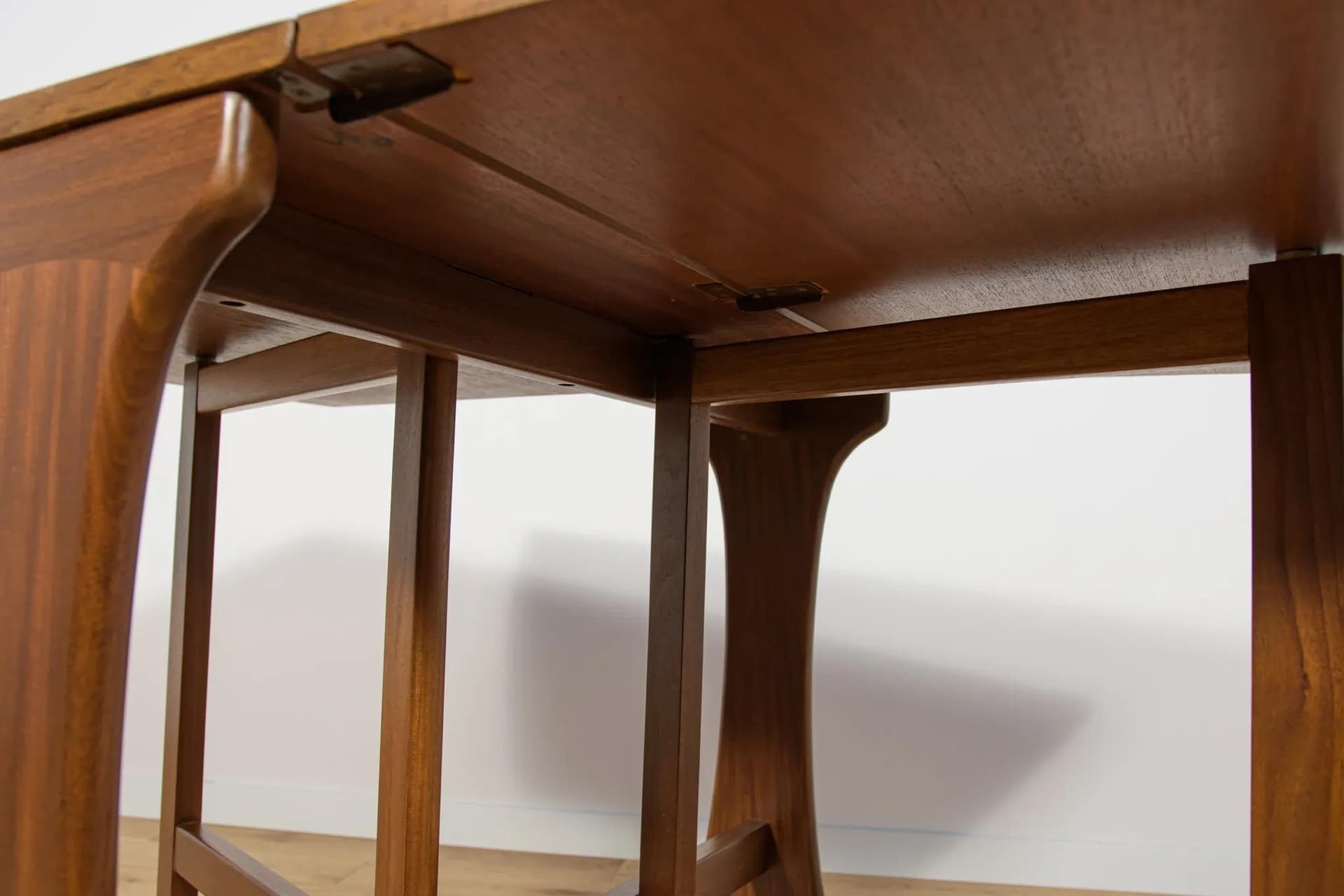 Extendable table, brown teak, G-Plan, United Kingdom, 1960s. - 70184