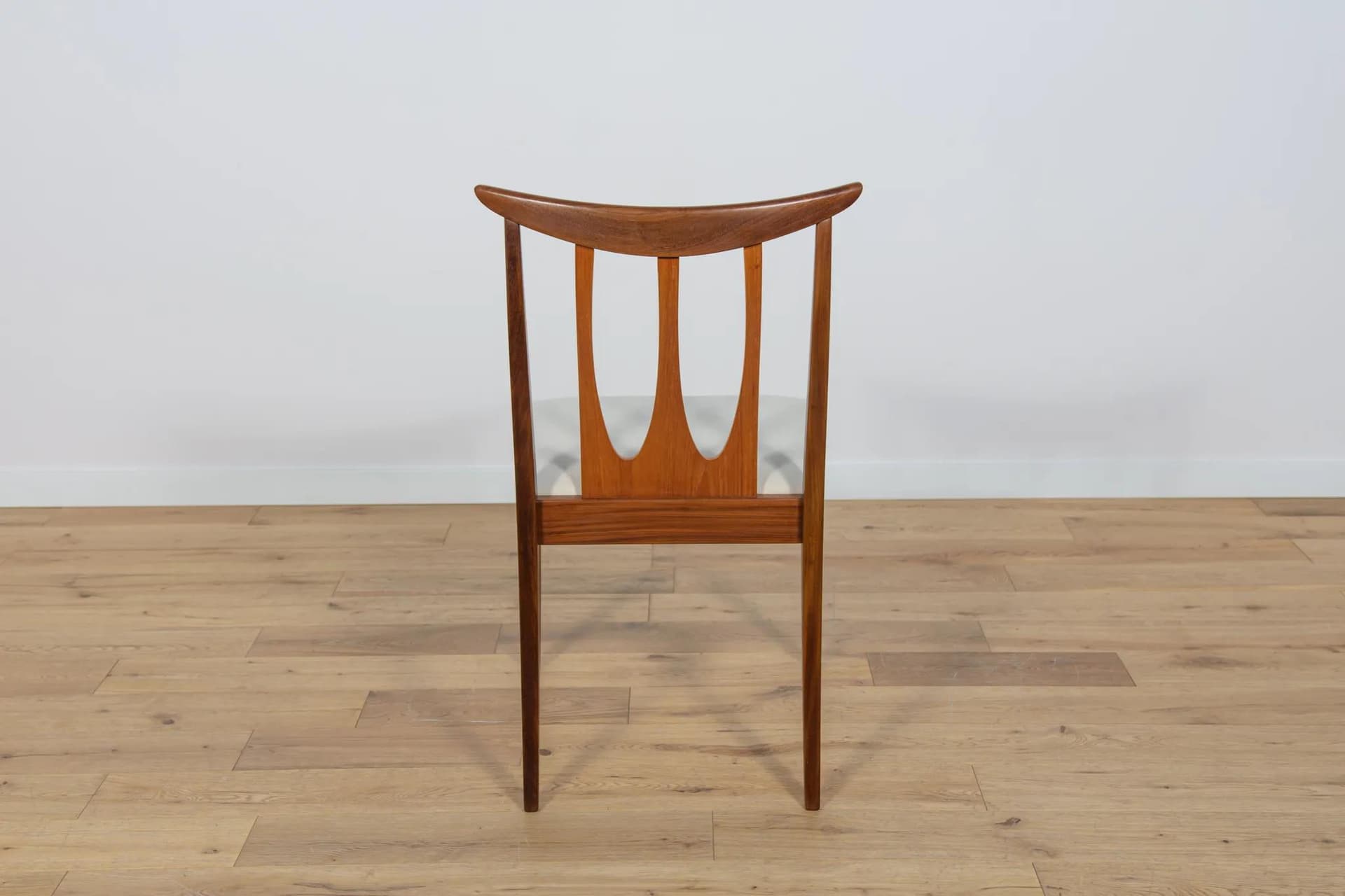 Komplet sześciu krzeseł Brasilia, teak brązowy, kremowa tkanina, G-Plan, Wielka Brytania, lata 50. - 70177