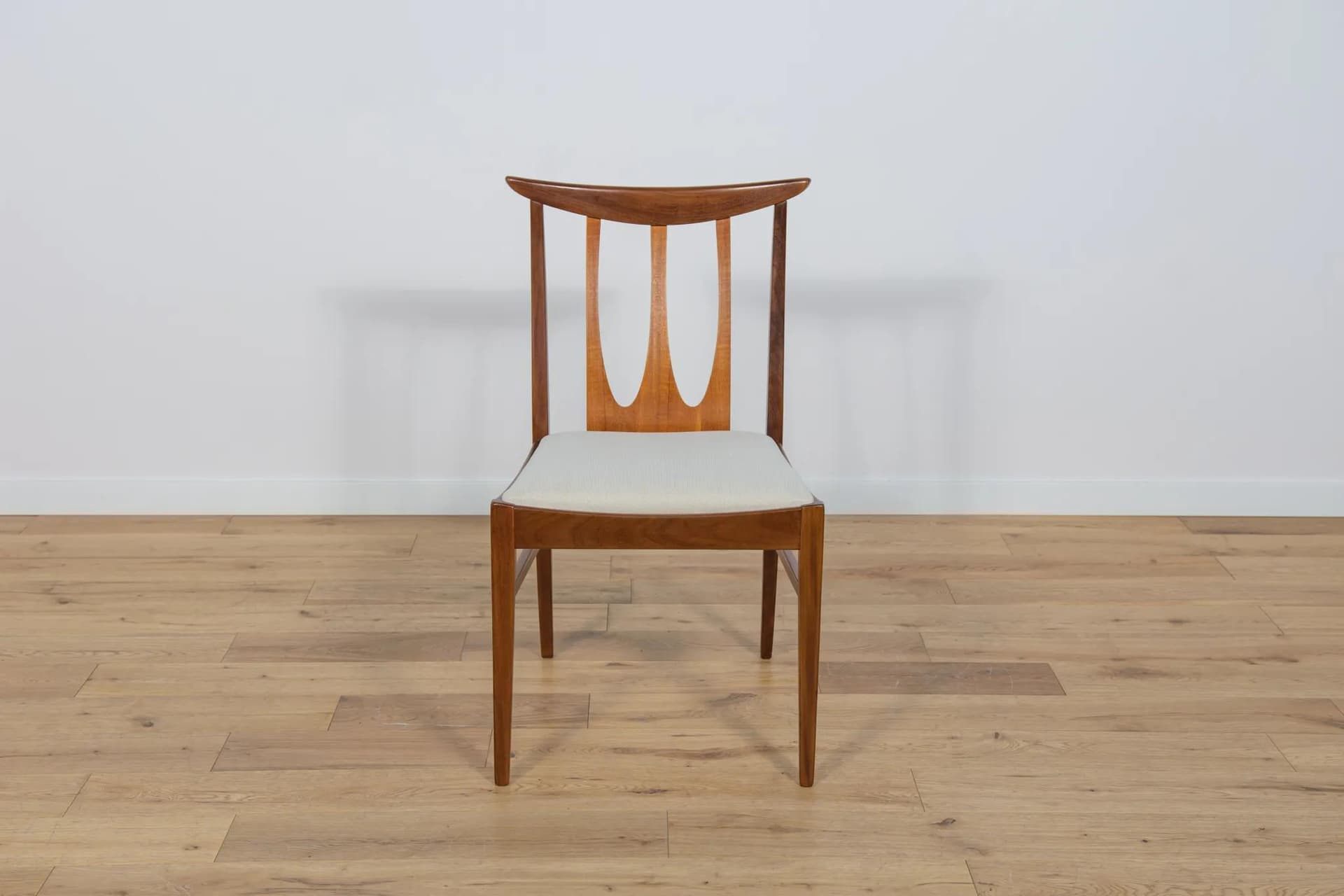 Komplet sześciu krzeseł Brasilia, teak brązowy, kremowa tkanina, G-Plan, Wielka Brytania, lata 50. - 70170