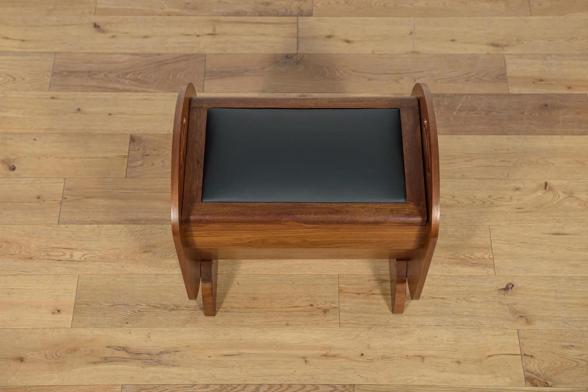 Pufa Art Deco, orzech brązowy, skóra czarna, Wielka Brytania, lata 30. - 70161