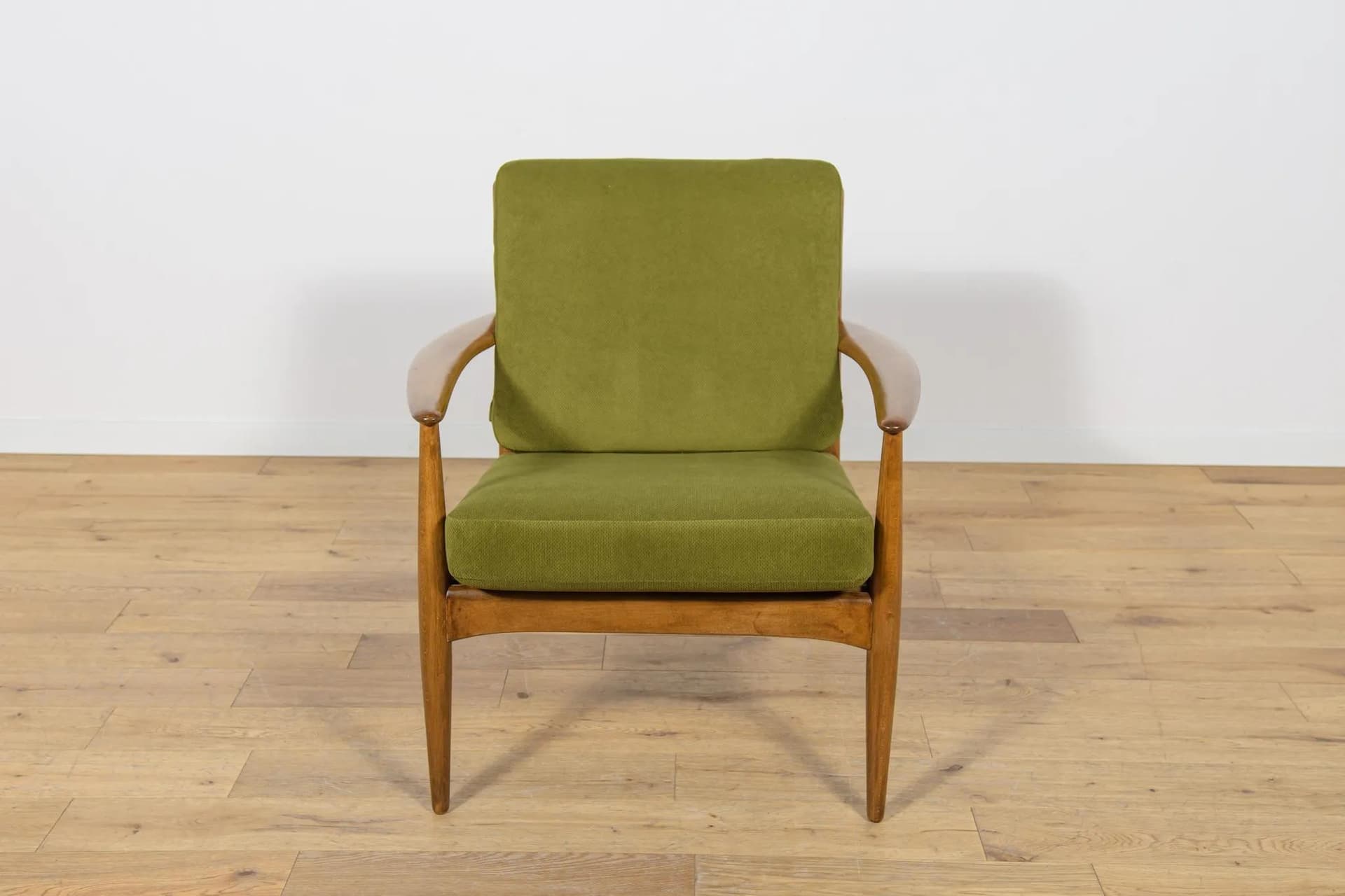 Armchair Model 118, green wool, brown beech, by G. Jalk, France & Son, Denmark, 1960s. - 70125