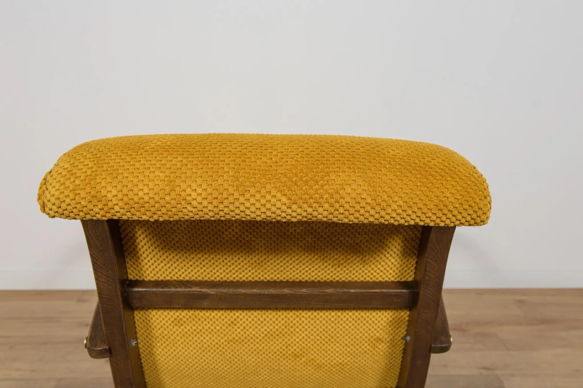 Fotel Art Deco, żółta tkanina, buk, Polska, lata 30. - 69930