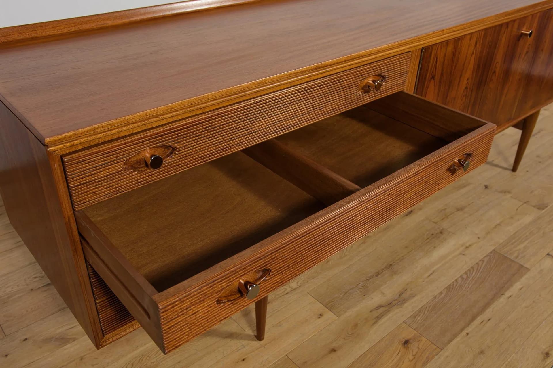 Komoda Hamilton, palisander ciemnobrązowy, proj. R. Heritage, Wielka Brytania, lata 50. - 69801