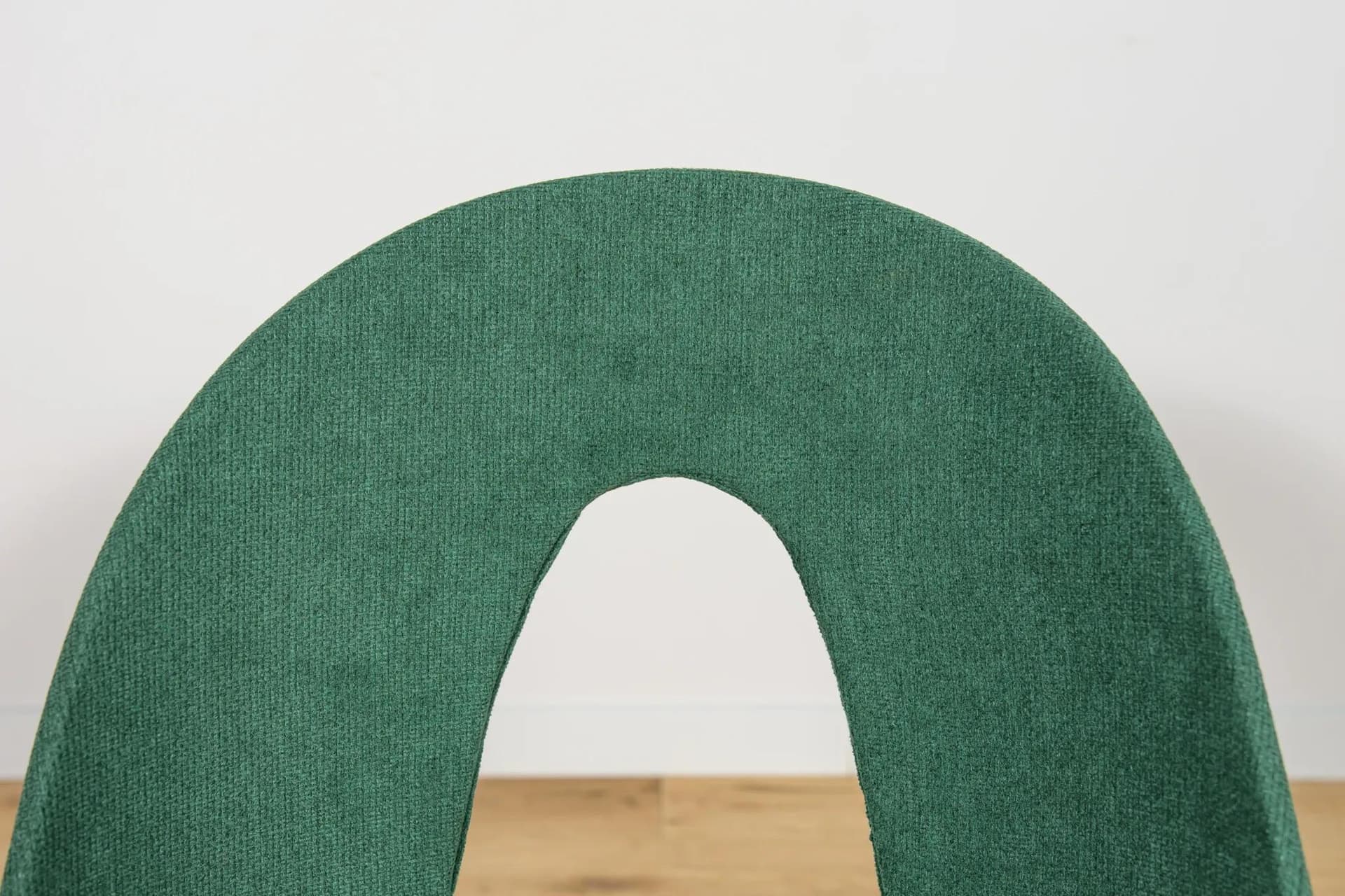 Komplet dwóch krzeseł, butelkowa zieleń, drewno, proj. A. Suman, Czechy, lata 60. - 69781