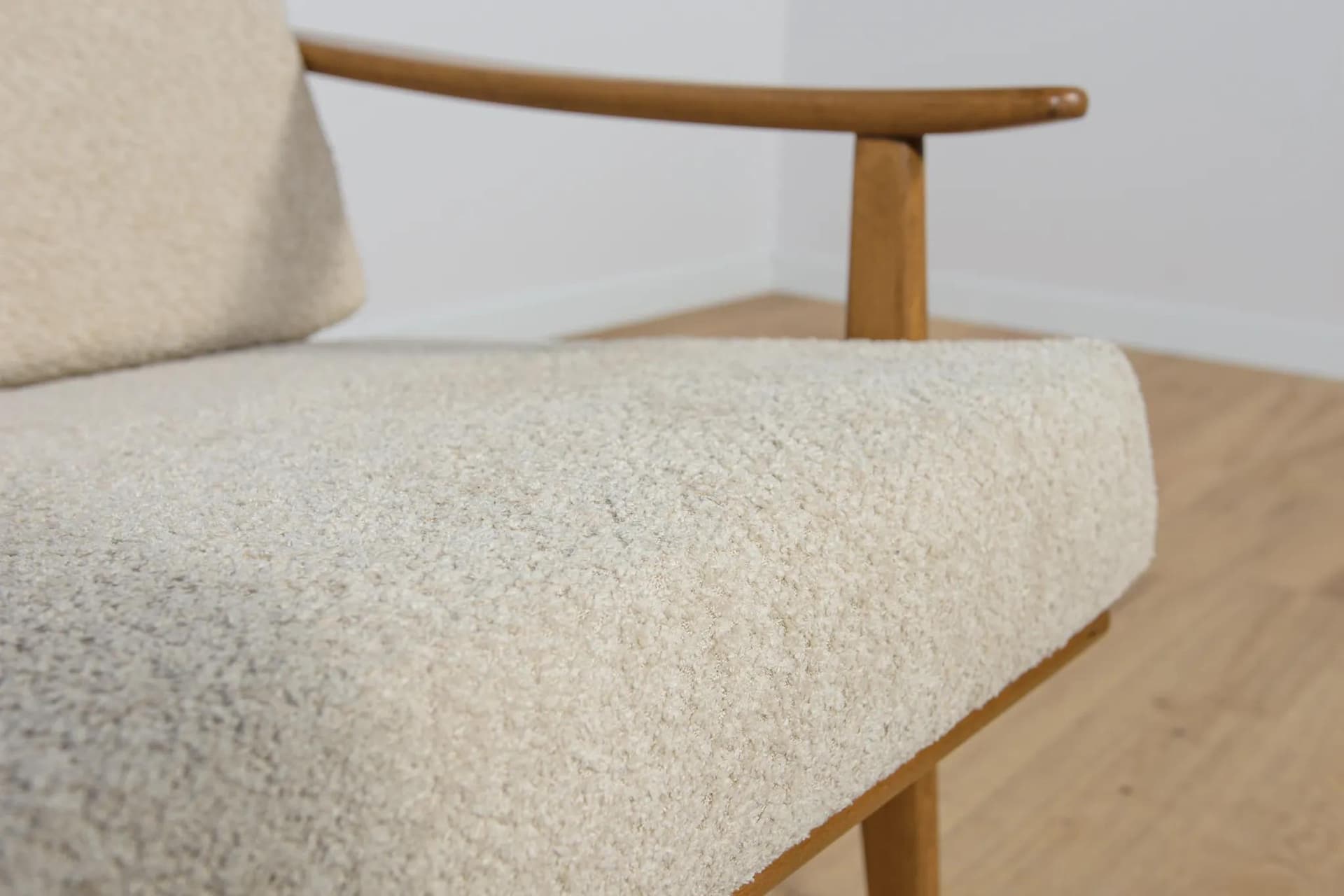 Armchair Model 5825, cream boucle, oak-stained beech, Poland, 1960s - 72794