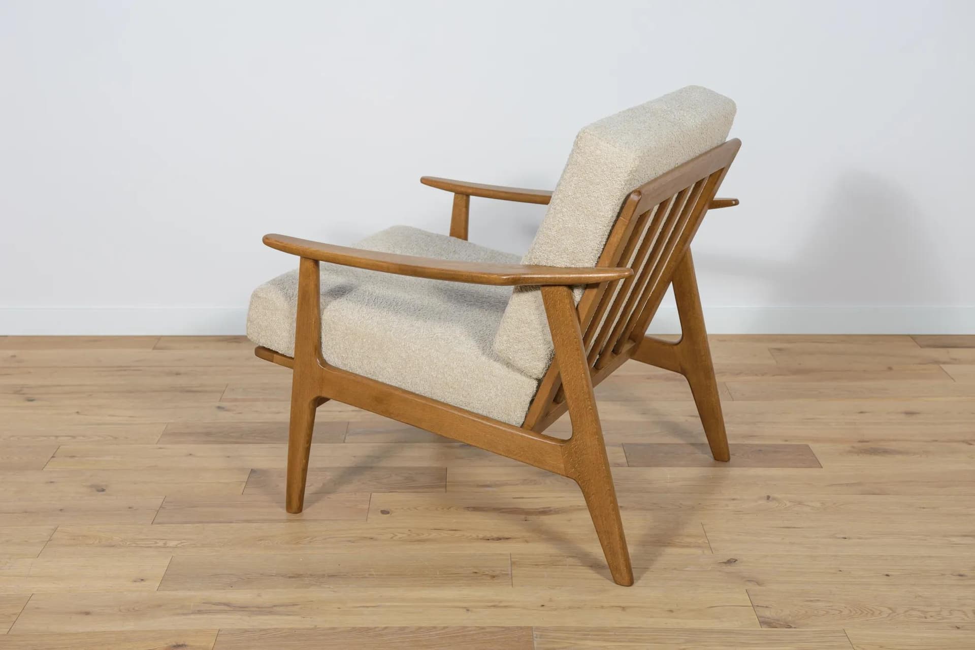 Armchair Model 5825, cream boucle, oak-stained beech, Poland, 1960s - 72789