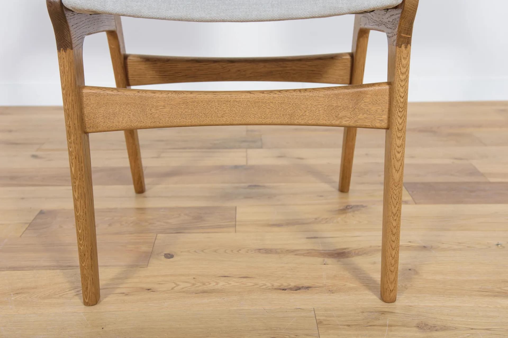 Komplet czterech krzeseł, dąb brązowy, wełna szara, Nova Mobler, Dania, lata 60. - 72622