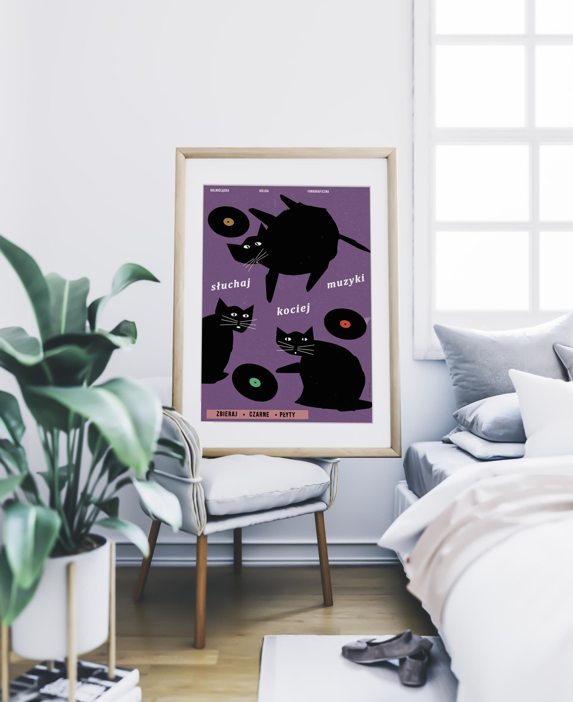 Plakat Słuchaj kociej muzyki, czarne koty z płytami winylowymi, 50x70 cm, aut. J. Zasada, Jakub Zasada - 72480