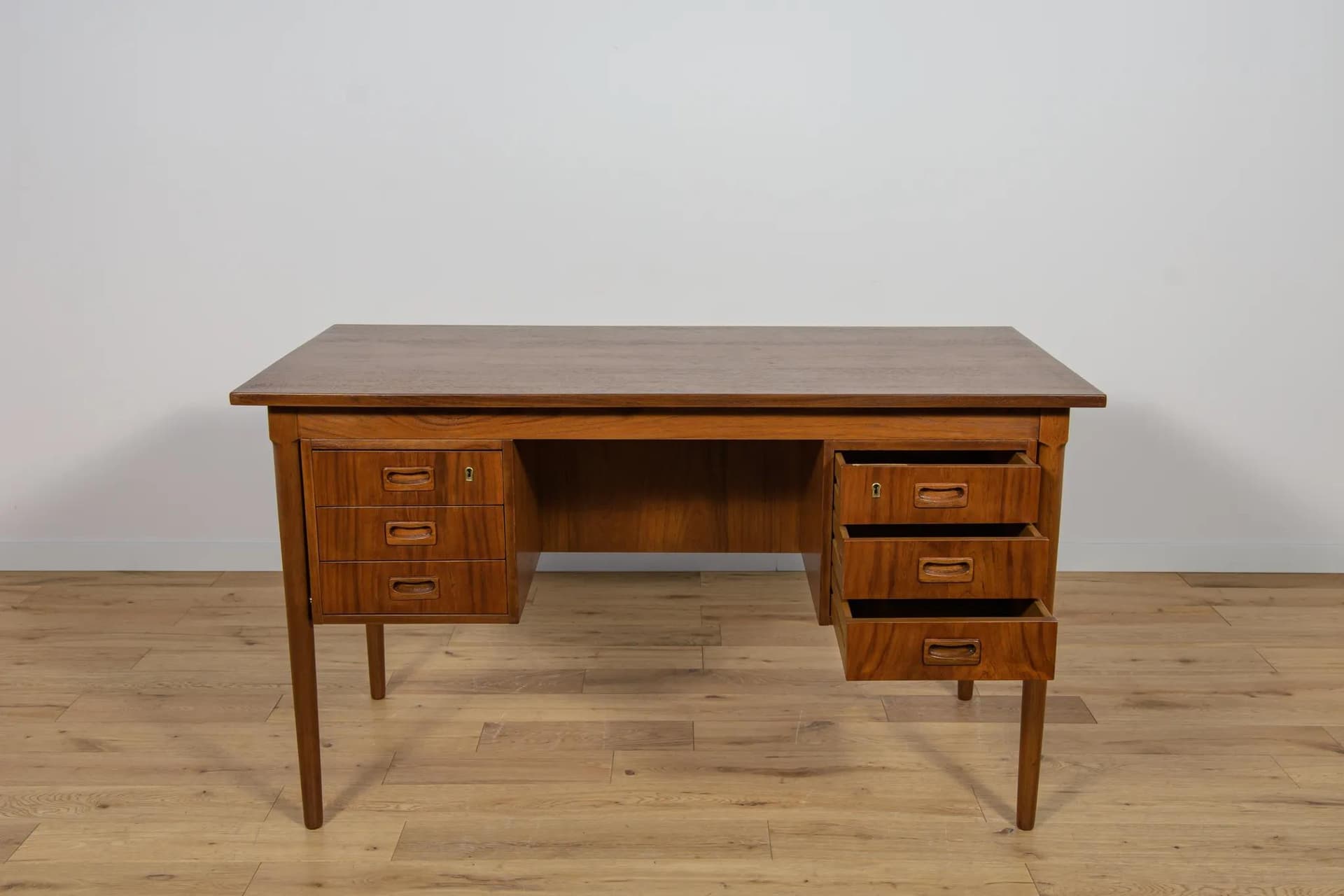 Desk, brown teak, Denmark, 1960s. - 74036