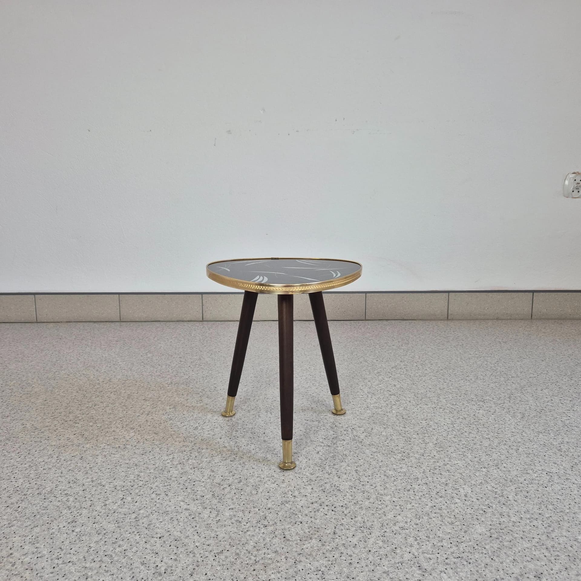 Kwietnik Rockabilly, szkło czarne, drewno, Niemcy, lata 60. - 73617