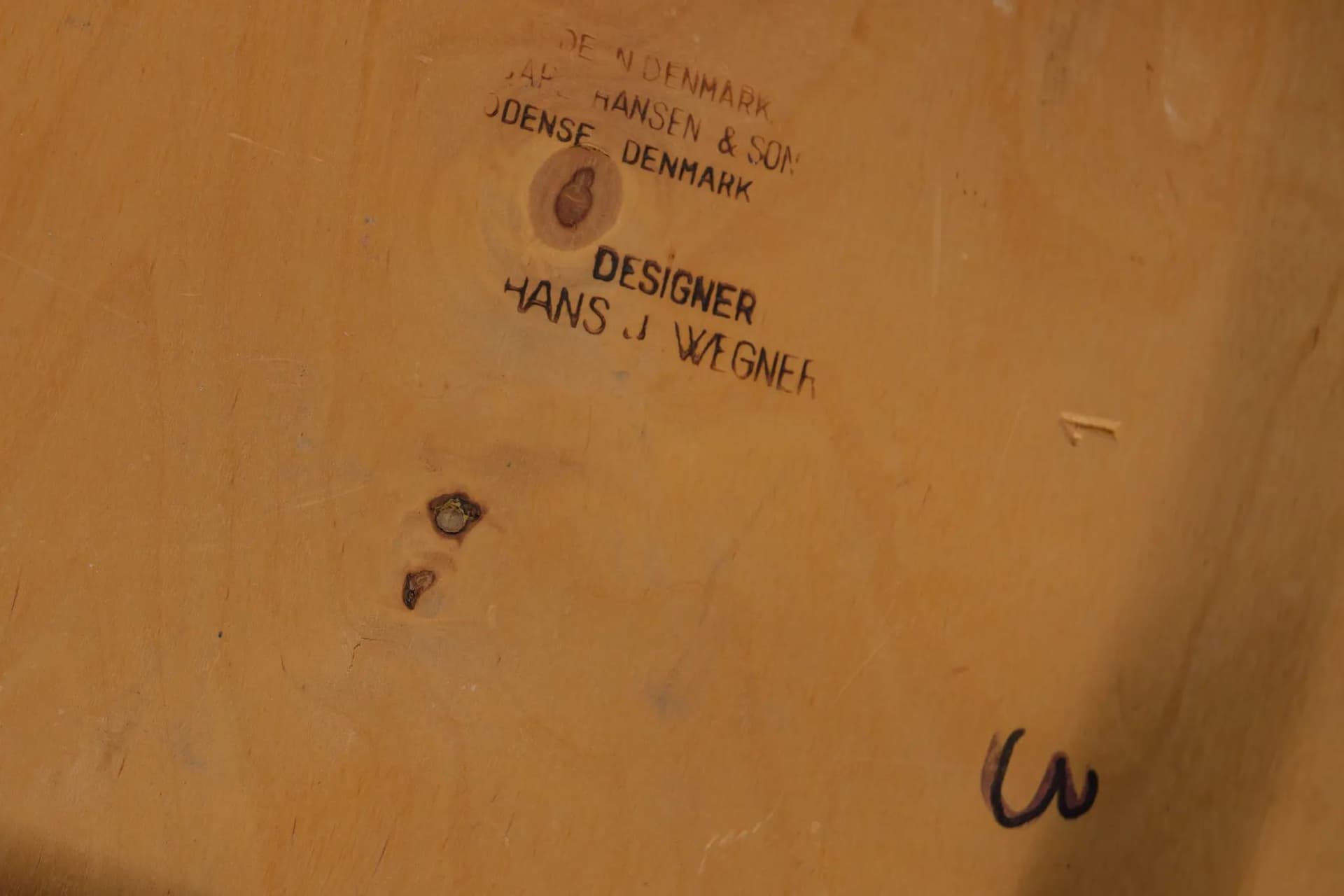 Komplet czterech krzeseł Model CH33, dąb brązowy ciemny, teak brązowy ciemny, skóra naturalna czarna, proj. H. J. Wegner, Carl Hansen & Søn, Dania, lata 60. - 73932