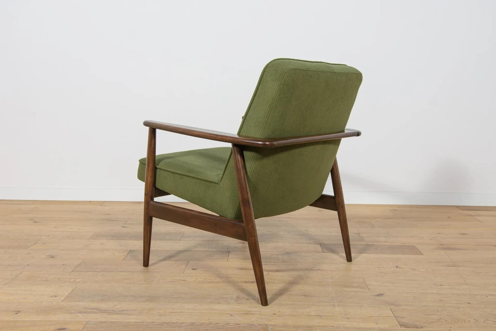Fotel Typ 300-192, sztruks oliwkowy, buk brązowy, proj. J. Kędziorek, Polska, lata 70. - 73780