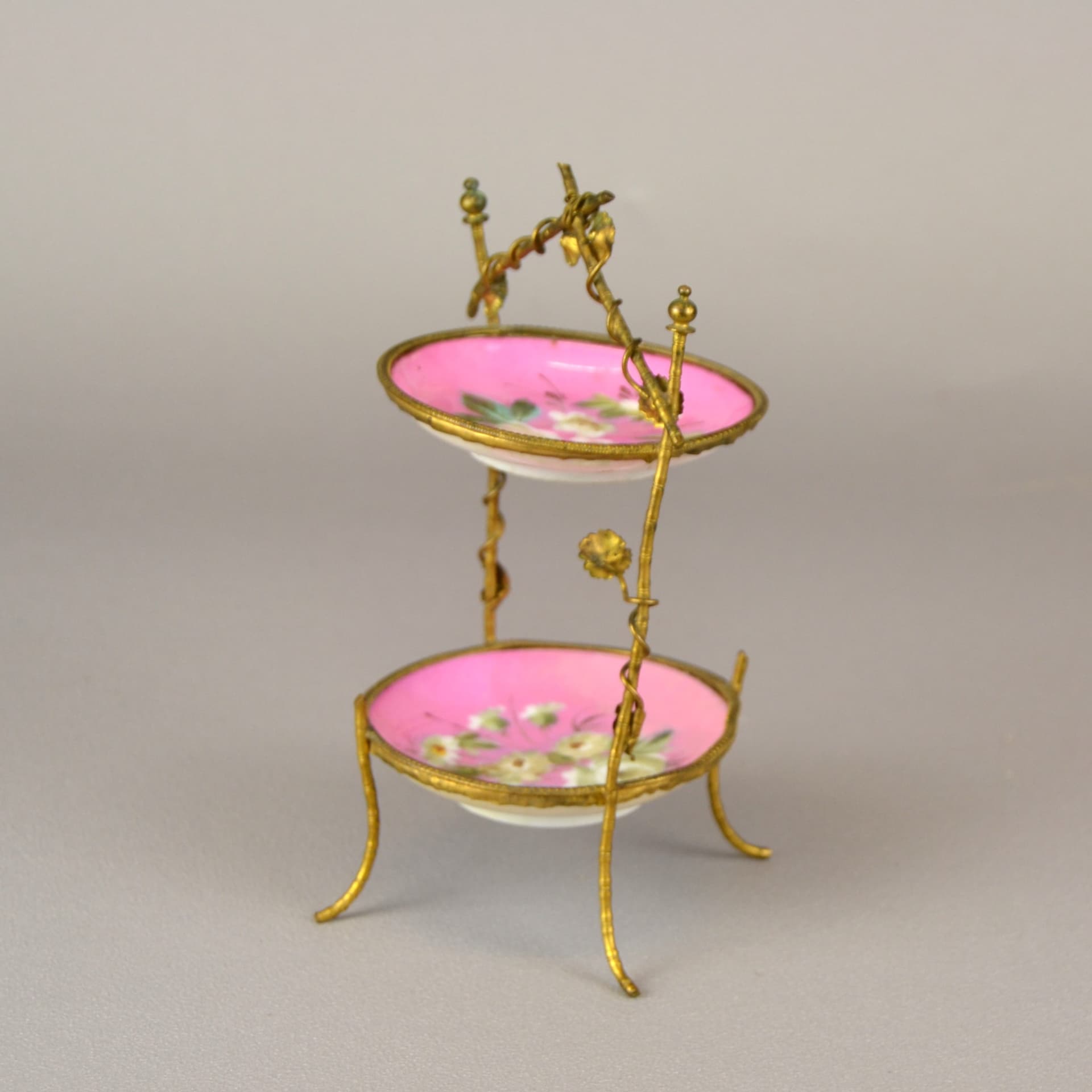 Stojak na biżuterię, róż, porcelana, Francja, XIX w. - 538