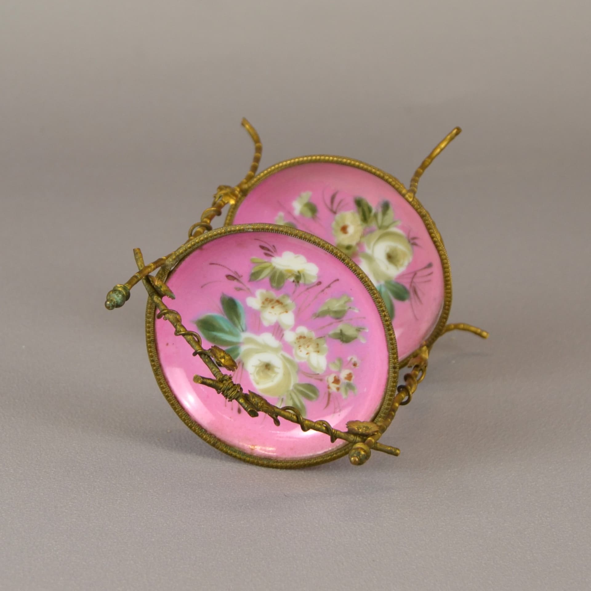 Stojak na biżuterię, róż, porcelana, Francja, XIX w. - 537