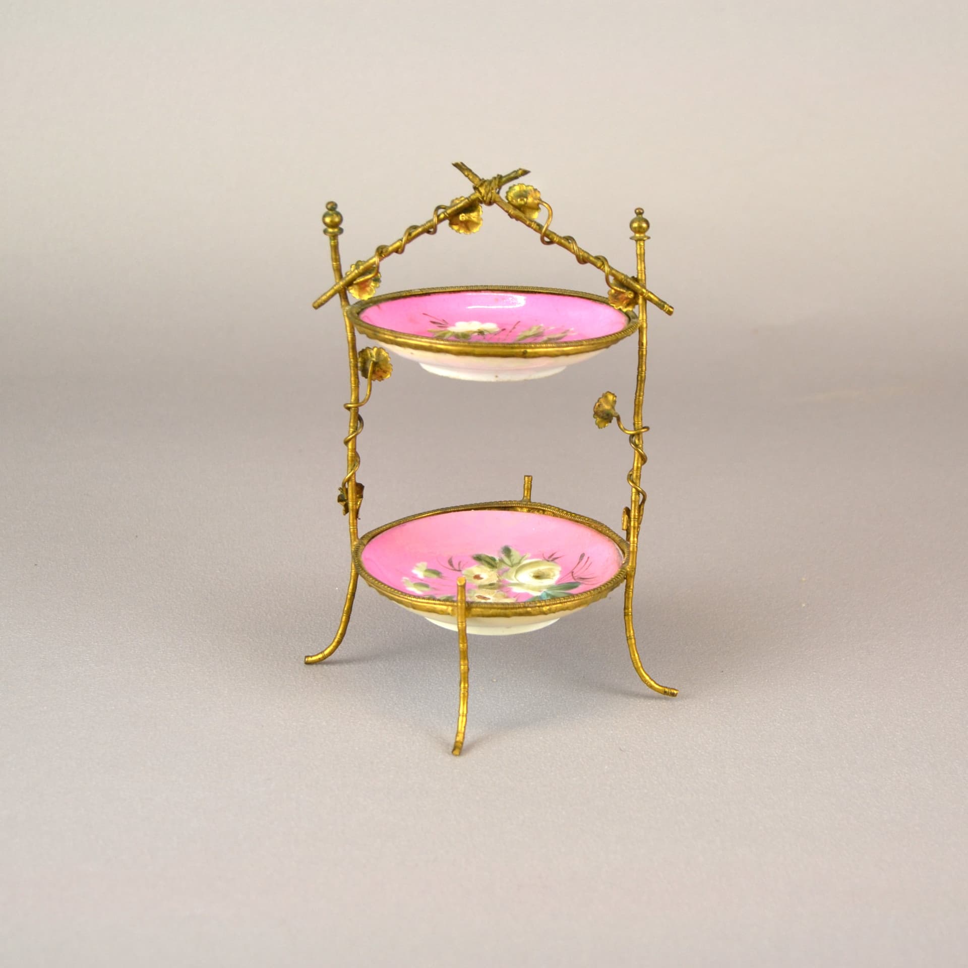 Stojak na biżuterię, róż, porcelana, Francja, XIX w. - 542