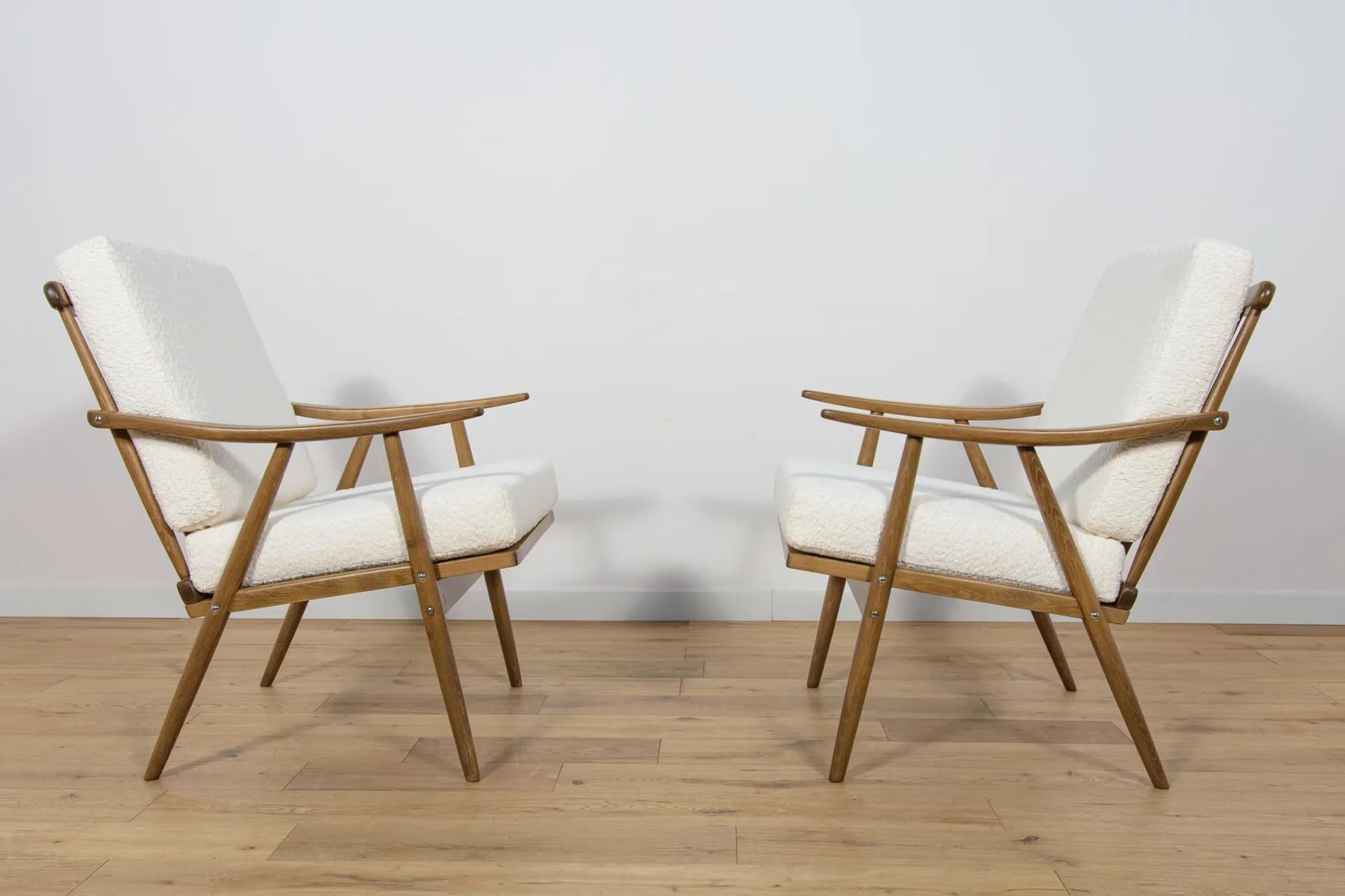 Para foteli, buk orzech, boucle biały, TON, Czechosłowacja, lata 60. - 73753