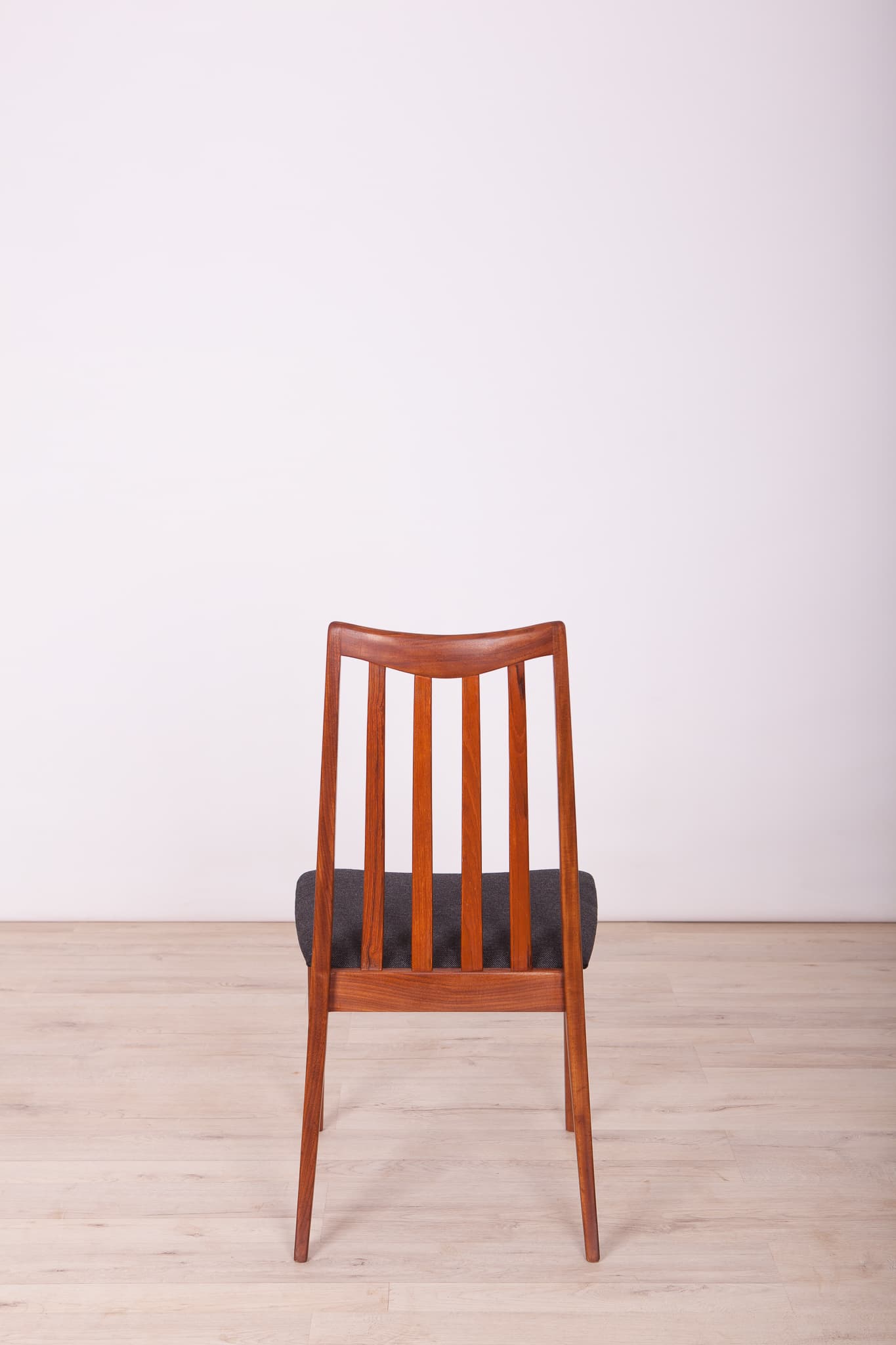 Komplet sześciu krzeseł, teak czarny, proj. L. Dandy, G-Plan, Wielka Brytania, lata 60. - 75081