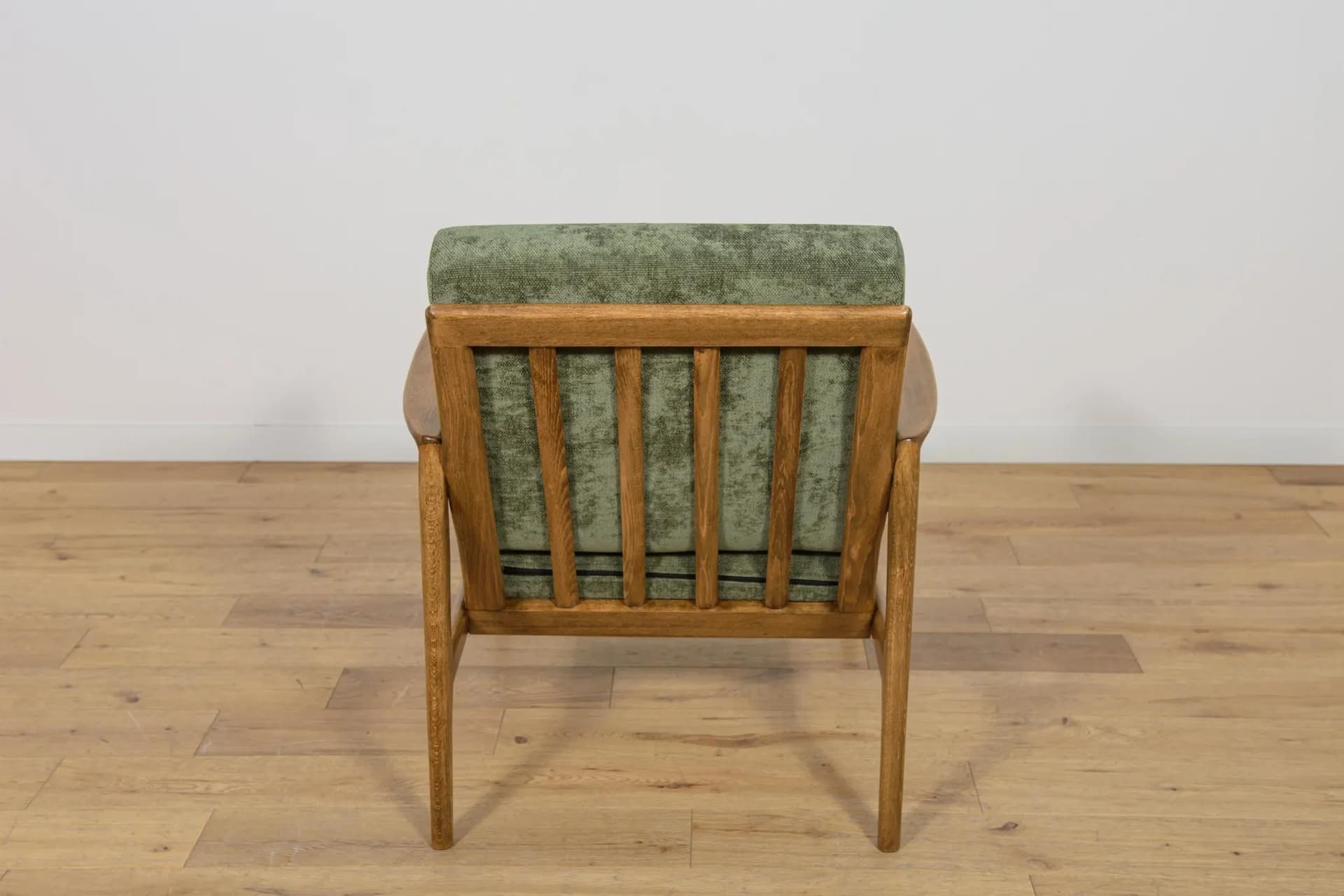 Fotel 300-139, beech brązowy, tkanina zielona, Swarzędzka Fabryka Mebli, Polska, lata 60. - 75071