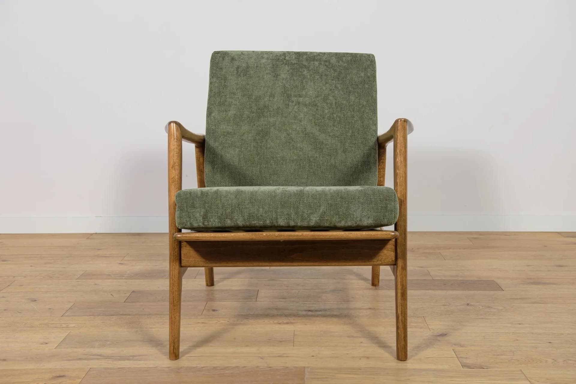 Fotel 300-139, beech brązowy, tkanina zielona, Swarzędzka Fabryka Mebli, Polska, lata 60. - 75073