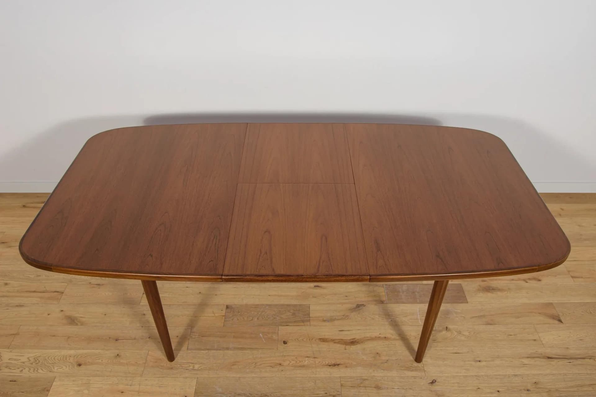 Extendable dining table, brown teak, G-Plan, United Kingdom, 1960s. - 75036