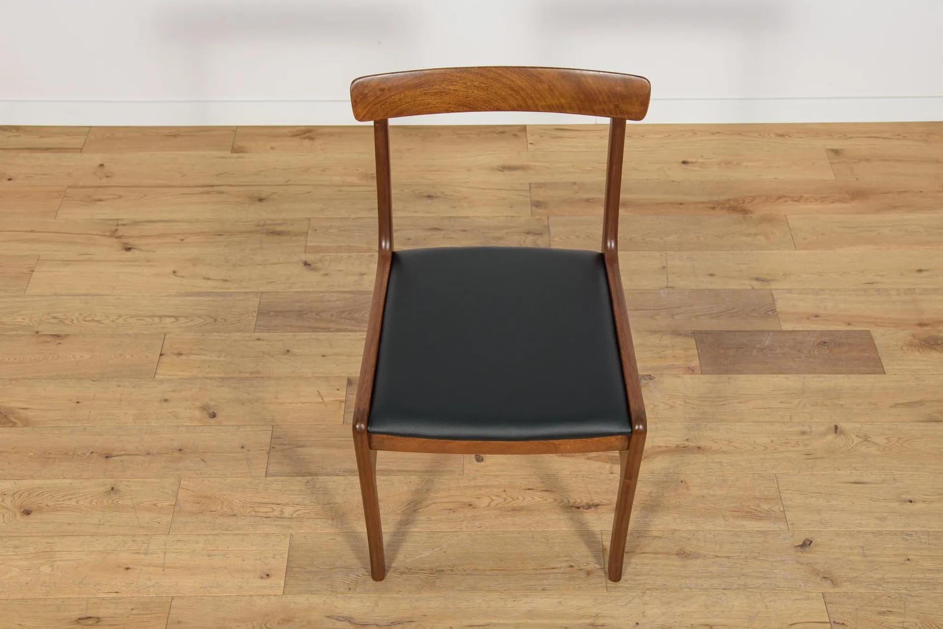 Set of Four Chairs and Two Armchairs Rungstedlund, brown mahogany, black leather, by O. Wanscher, Poul Jeppesens Møbelfabrik, Denmark, 1960s. - 75026