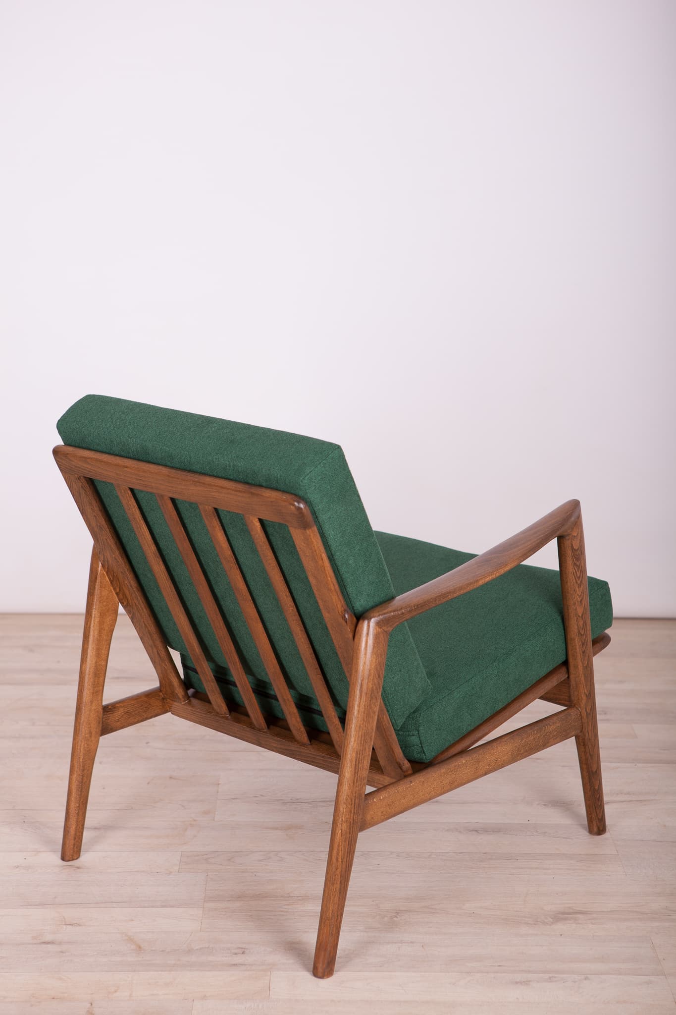 Armchair 300-139, bottle green, beech walnut, Swarzędzka Fabryka Mebli, Poland, 1960s. - 74857