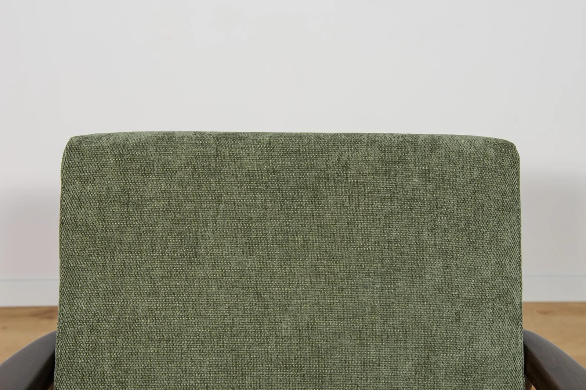 Fotel 300-139, buk ciemnobrązowy, tkanina oliwkowa, Swarzędzka Fabryka Mebli, Polska, lata 60. - 74848