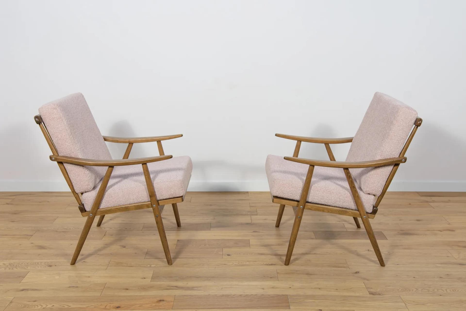 Para foteli, buk brązowy, boucle różowy, TON, Czechosłowacja, lata 60. - 74818