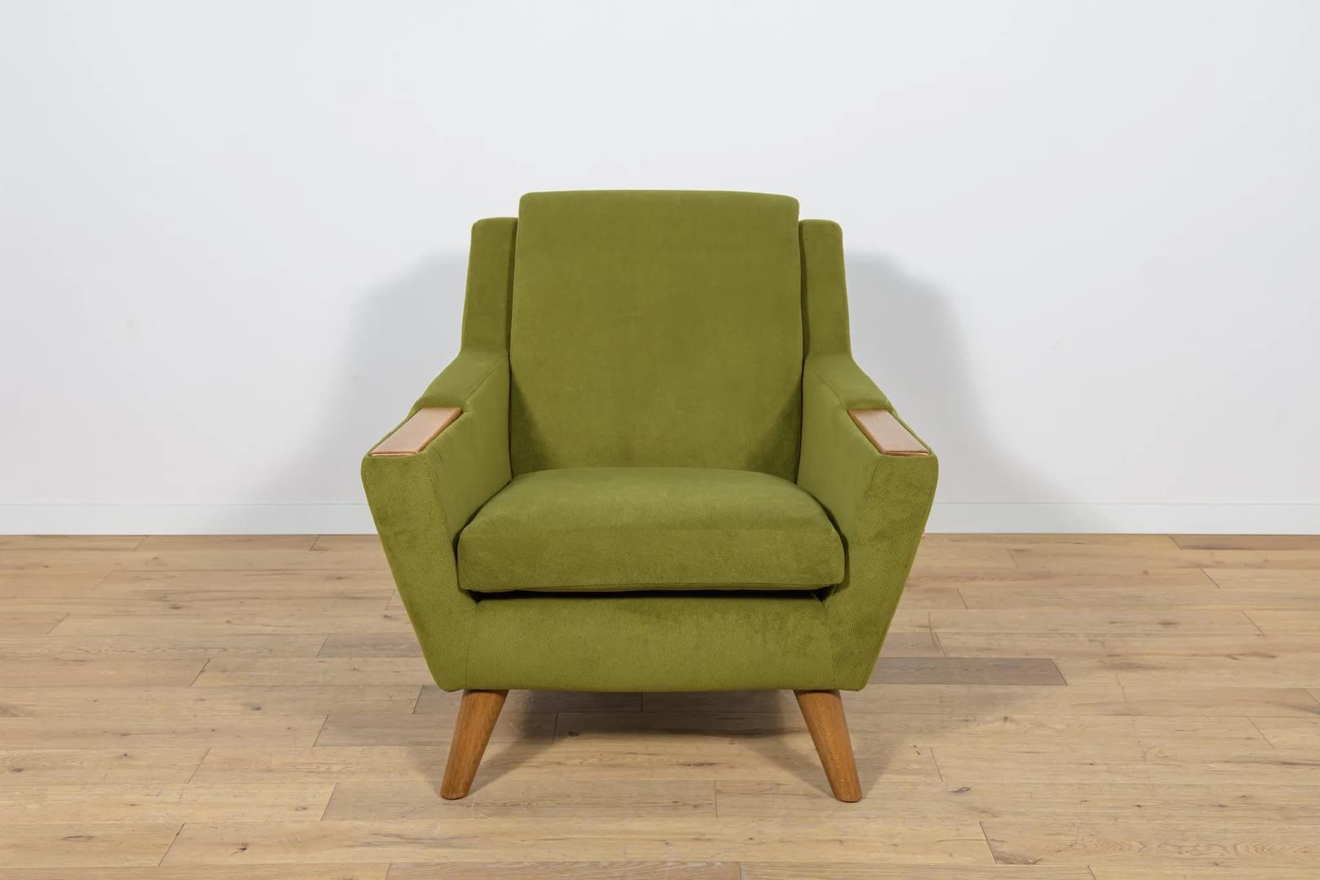 Armchair, olive green, oak, G-Plan, United Kingdom, 1980s. - 74762