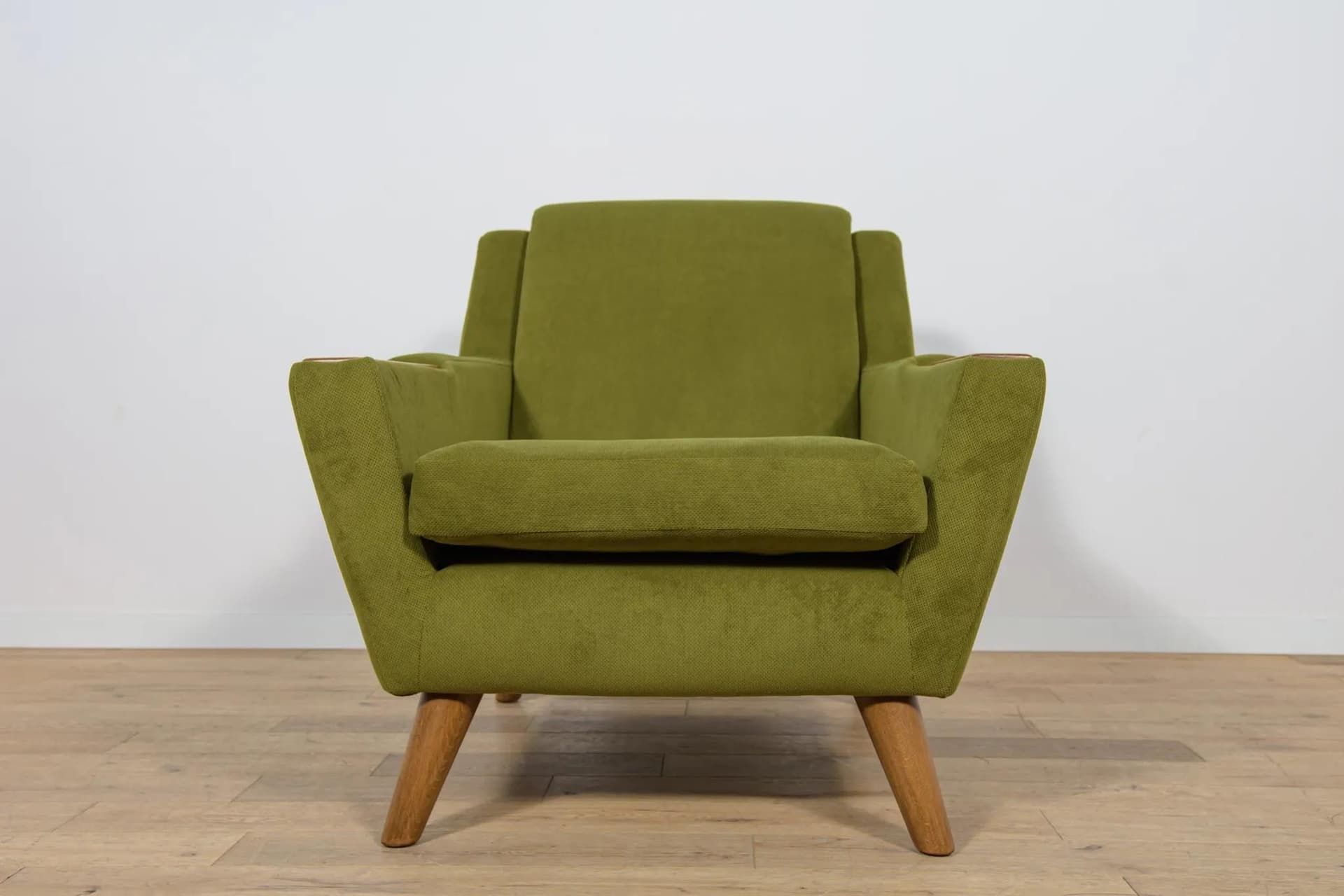 Armchair, olive green, oak, G-Plan, United Kingdom, 1980s. - 74764