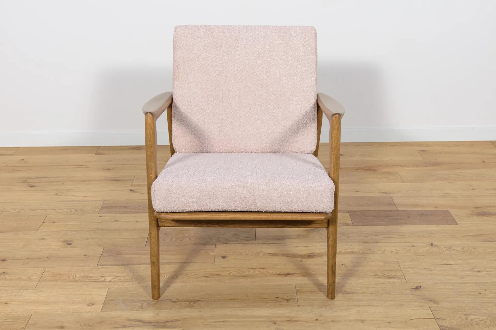 Pair of armchairs 300-139, pink boucle, brown beech, Swarzędzka Fabryka Mebli, Poland, 1960s. - 74673