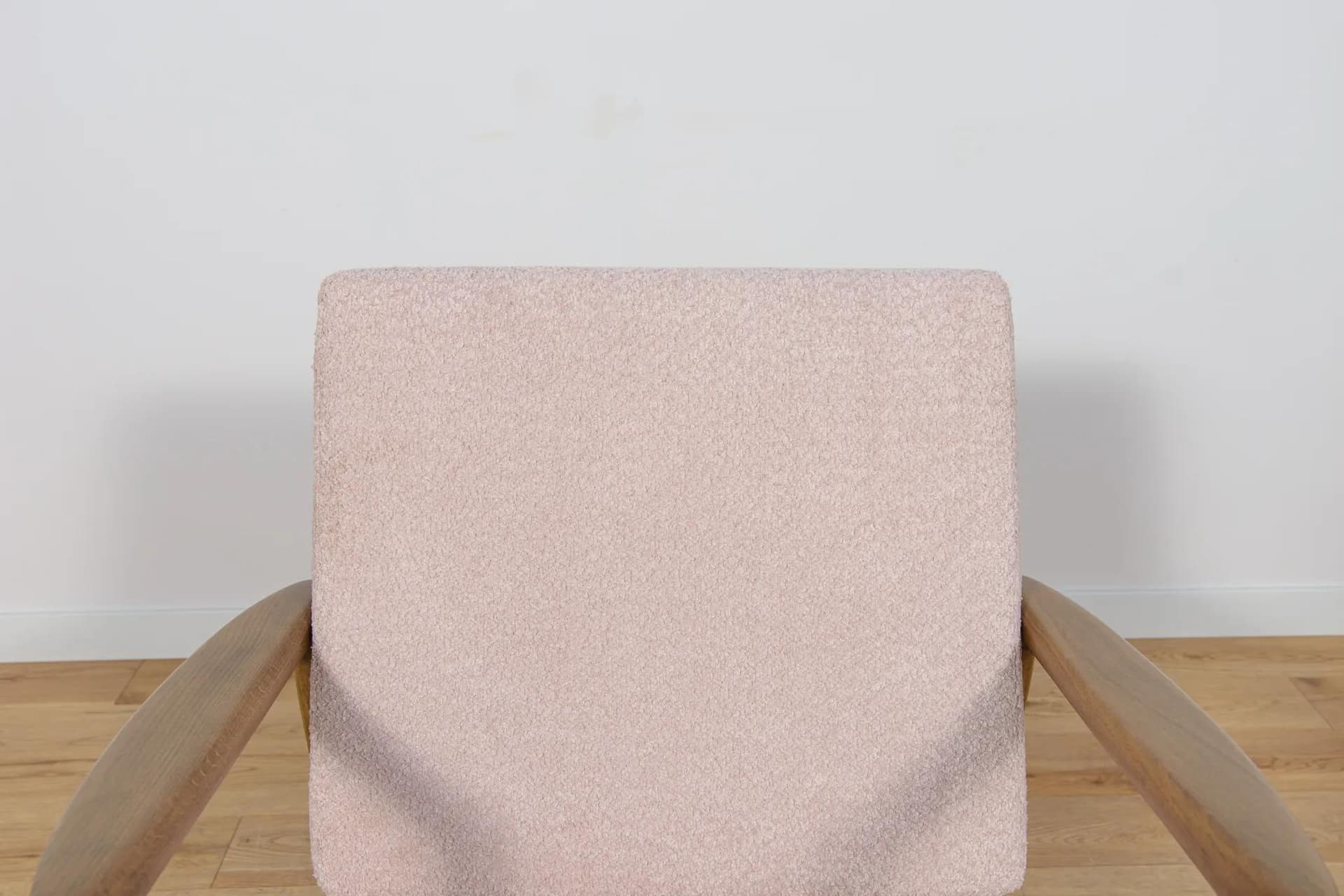 Pair of armchairs 300-139, pink boucle, brown beech, Swarzędzka Fabryka Mebli, Poland, 1960s. - 74676