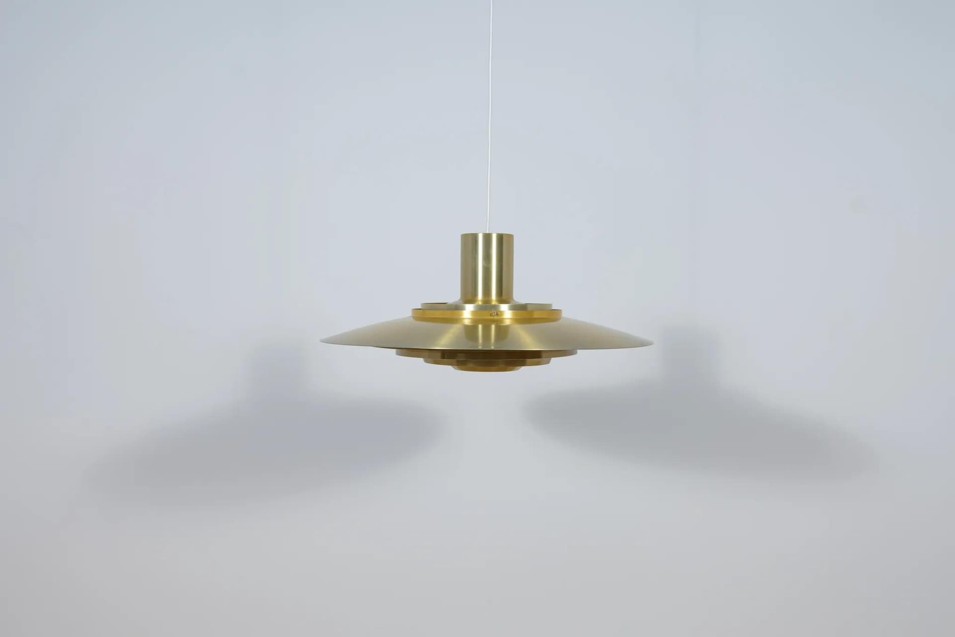 Pendant lamp Model P700, golden aluminum, by P. Fabricius & J. Kastholm, Nordisk Solar, Denmark, 1960s. - 74639