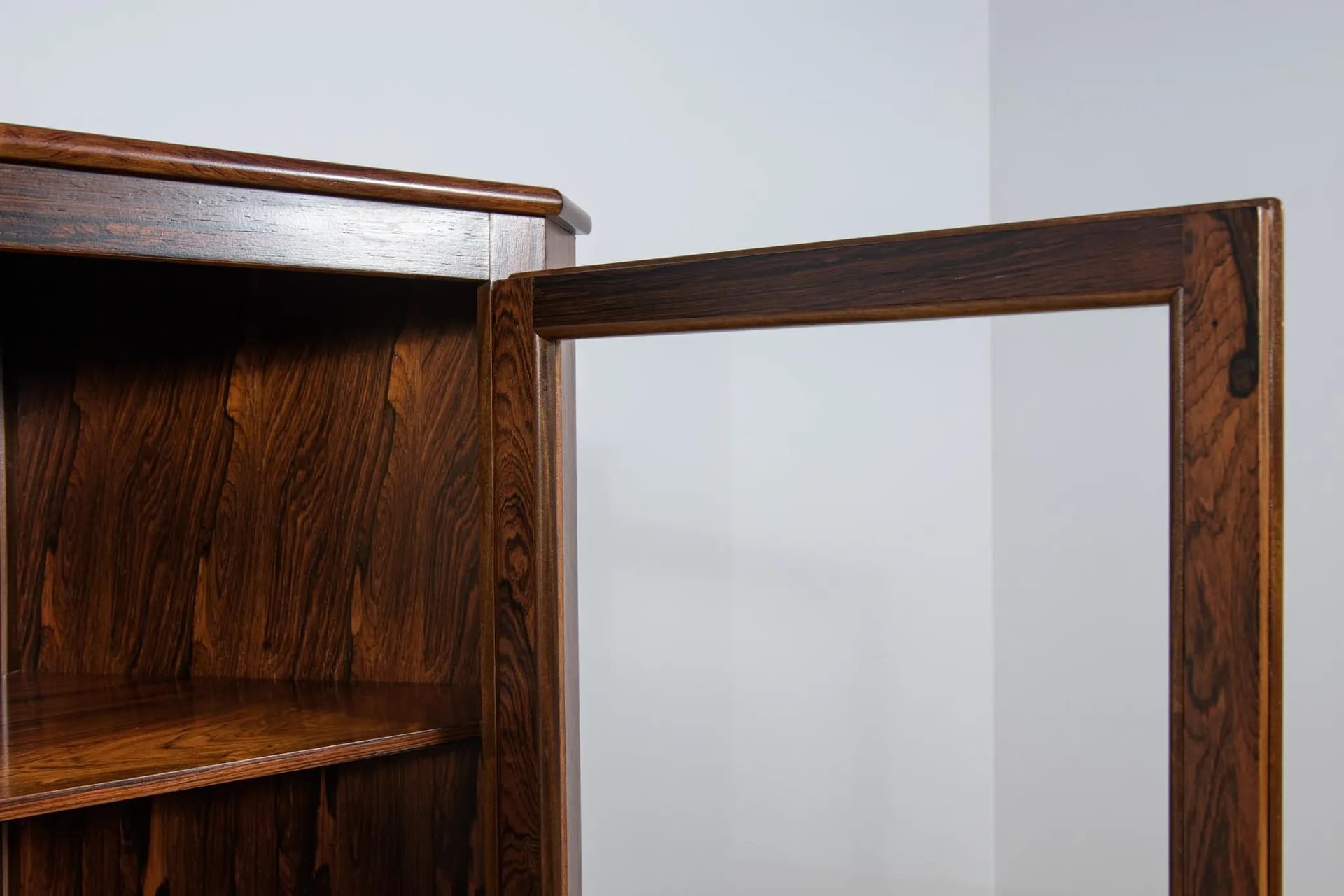 Komoda narożnikowa, palisander brązowy, Dania, lata 60. - 74565