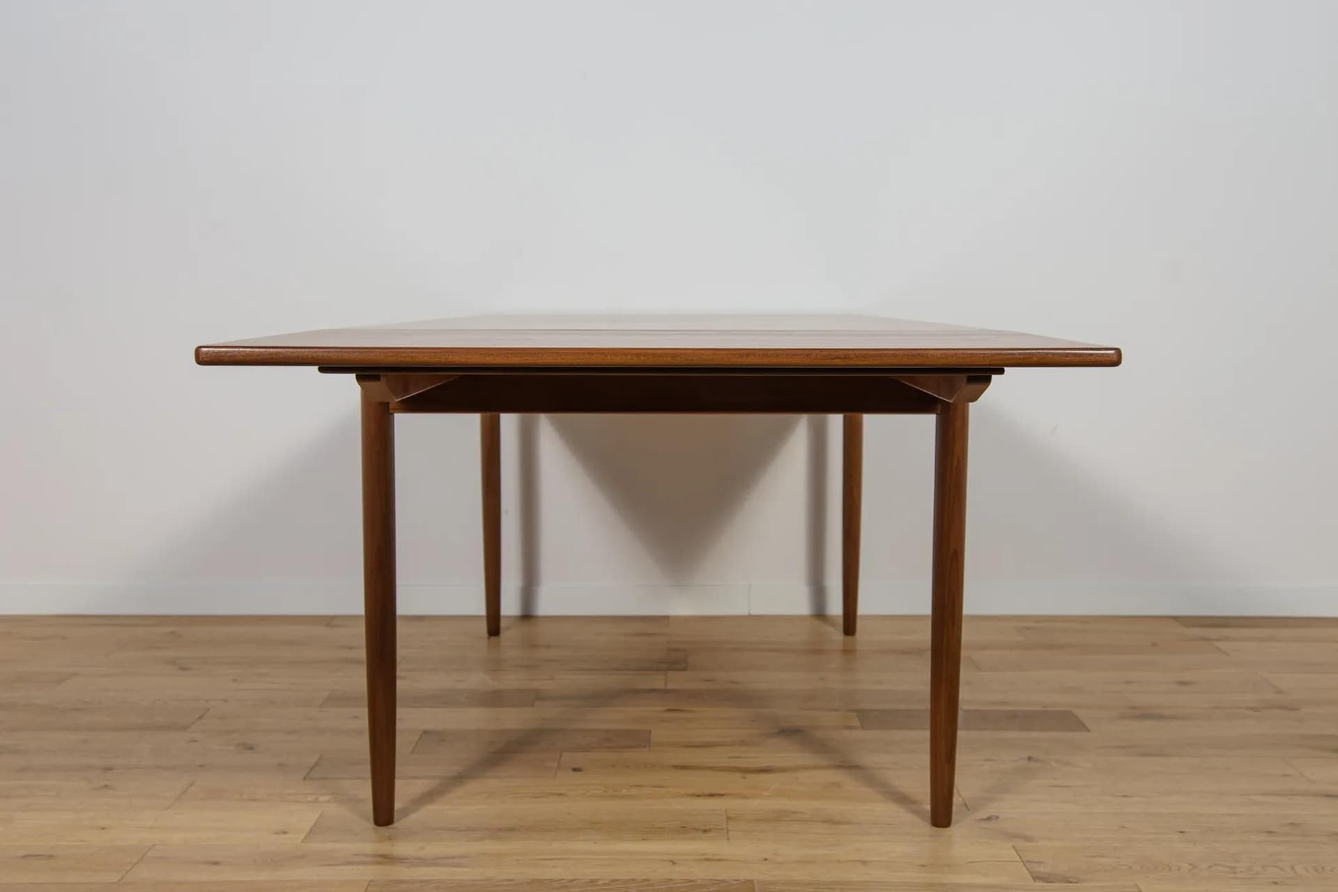 Extendable Table, brown teak, G-Plan, United Kingdom, 1960s. - 74541